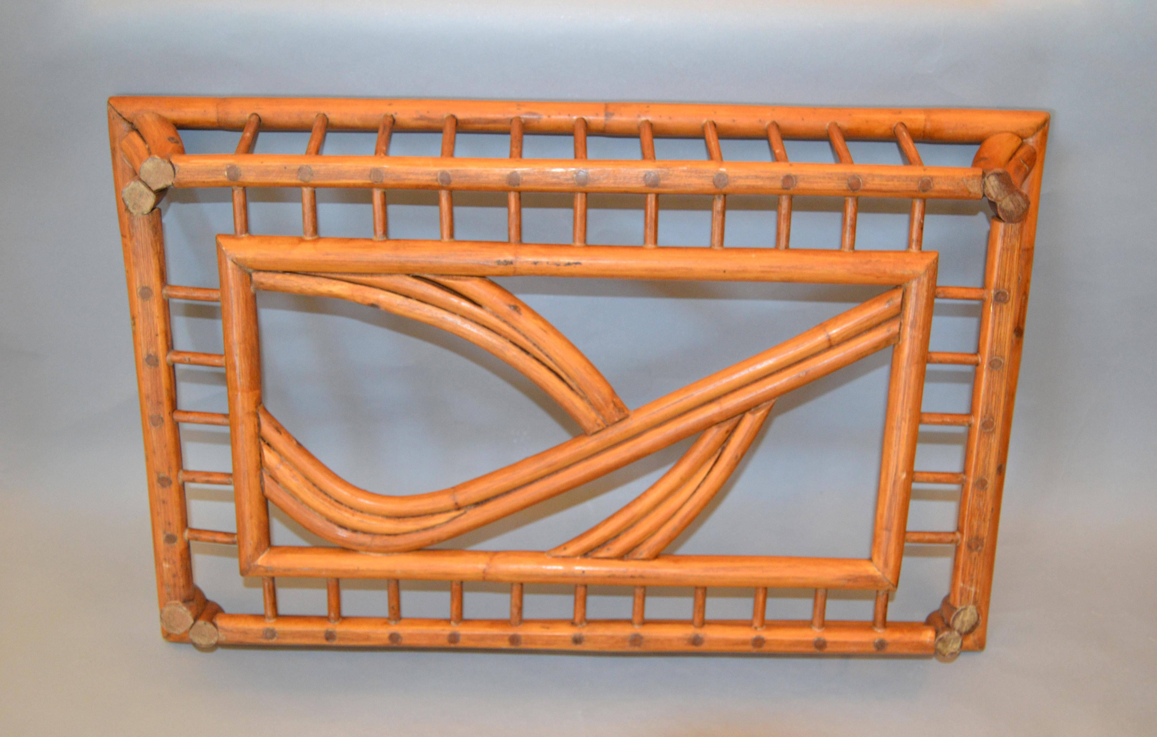 Mid-20th Century 1940s Boho Chic Handcrafted Bamboo Wood & Glass Table Tray Serving Tray Platte For Sale