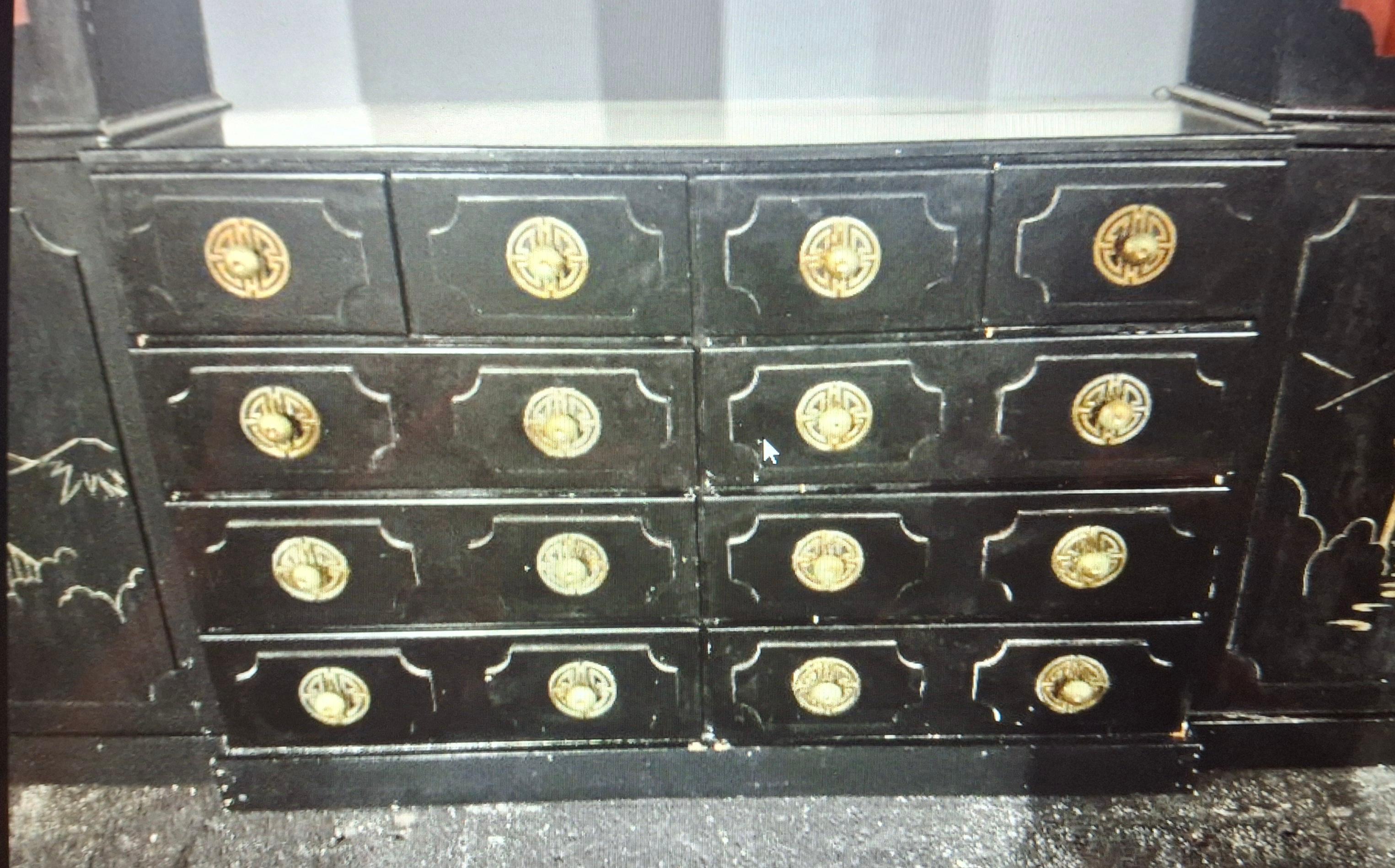 40s Custom Hollywood Regency Draper style Chinoiserie Wall Unit by Billy Baldwin In Good Condition For Sale In Opa Locka, FL
