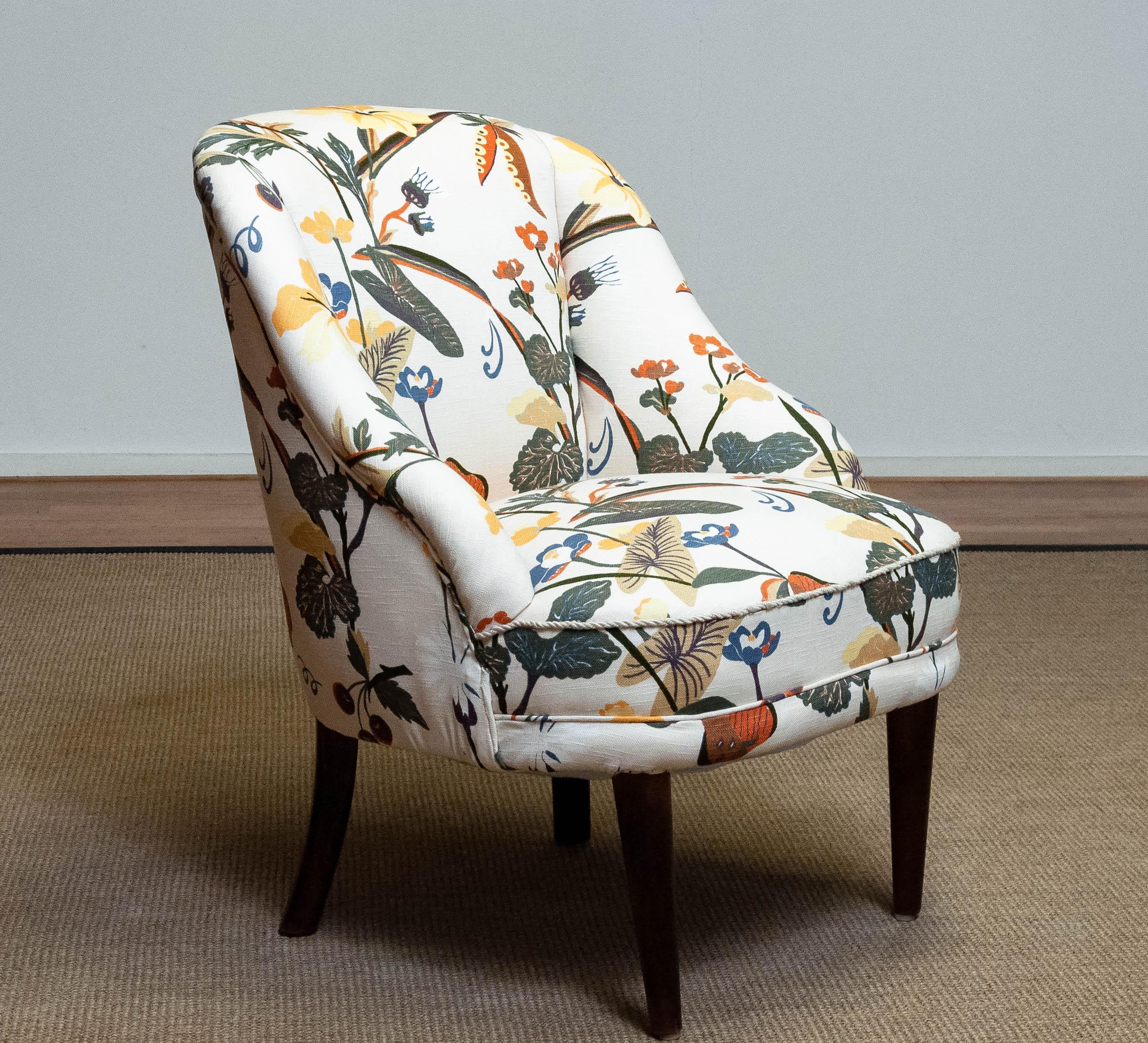 '40s Floral Printed Linen, J. Frank Style, New Upholstered Danish Slipper Chair For Sale 4