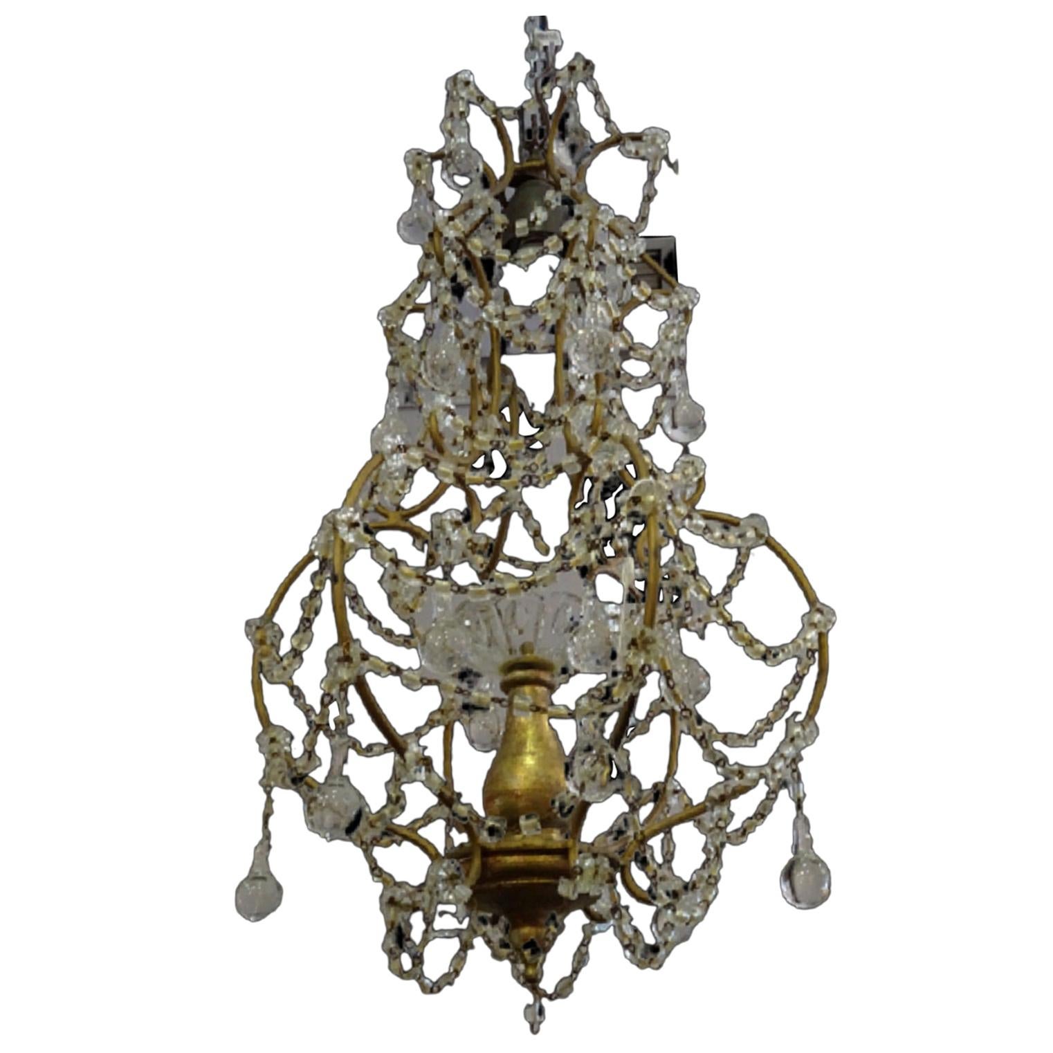 A beautiful and very nice Italian chandelier in white glass and giltwood body, circa 1940
A chandelier perfect to make any room unique and curated!!!
It is in very good condition with age and use, it was purchased in north of France, in an