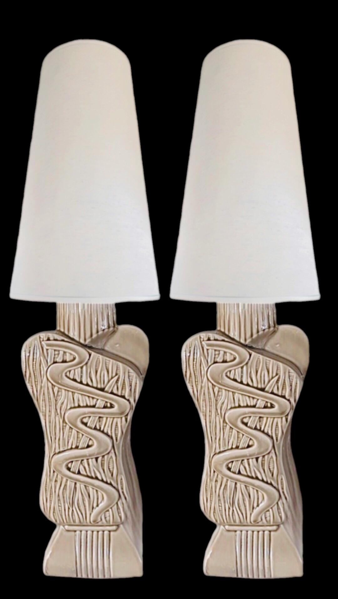 American 40s Pair Phil-Mar Style Art Deco Mid Century Modern Abstract Ceramic Table Lamps For Sale