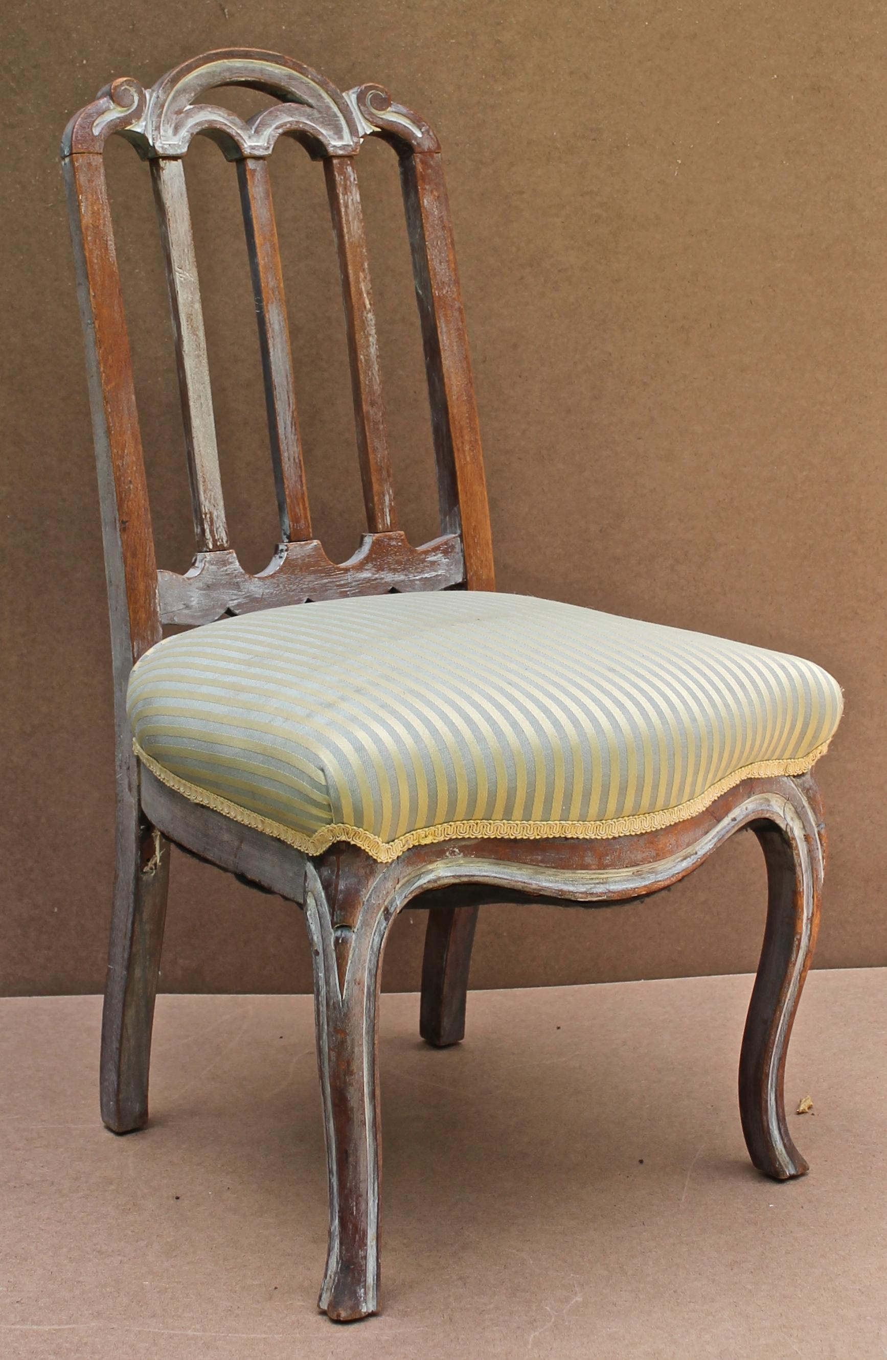 Hollywood Regency 1940s White Limed Oak Side Chairs in Louis XV Style For Sale