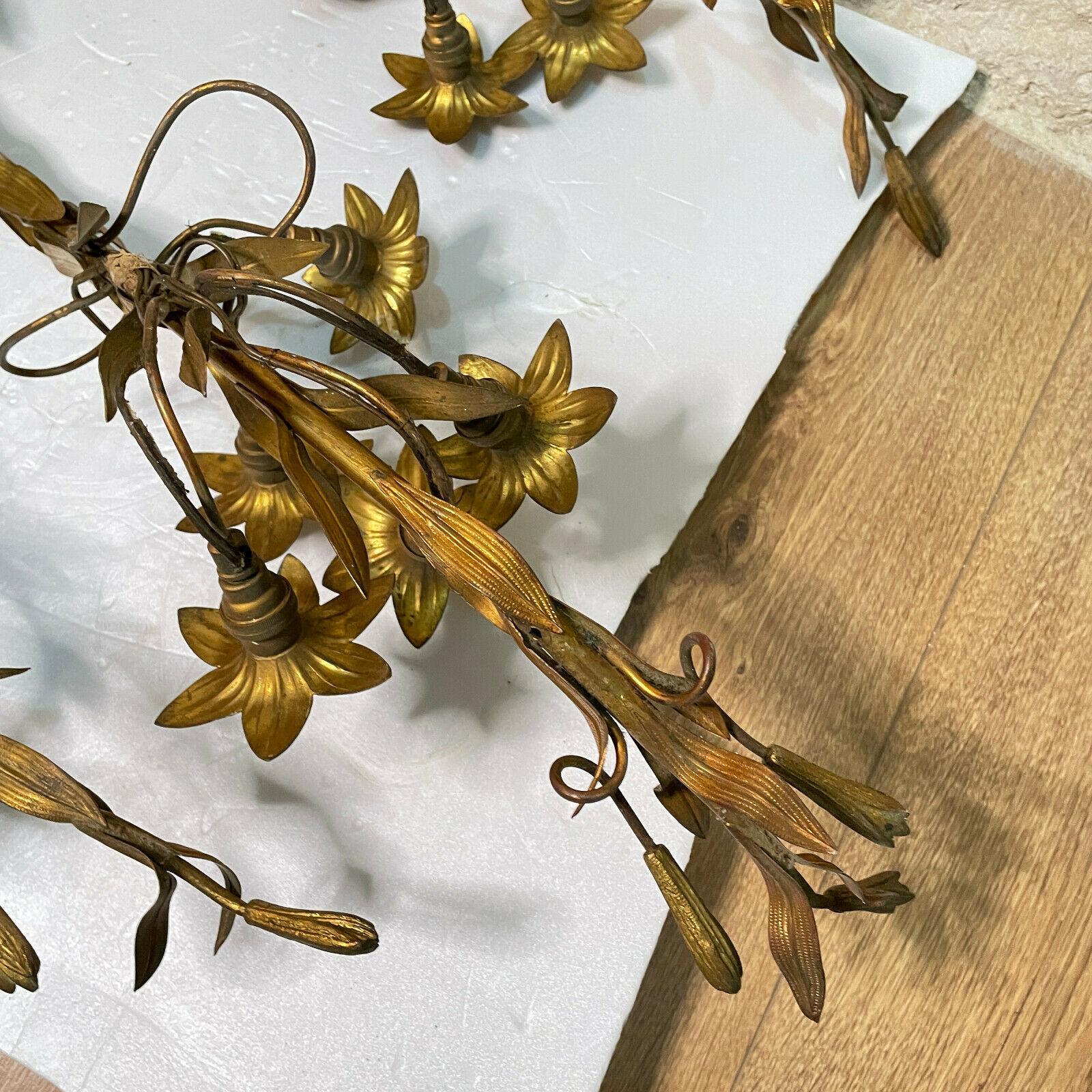 40er Jahre XL Französische 11flammige Wandleuchte aus vergoldeter Bronze in geblümter Form/Szene von Maison Jansen im Angebot 1