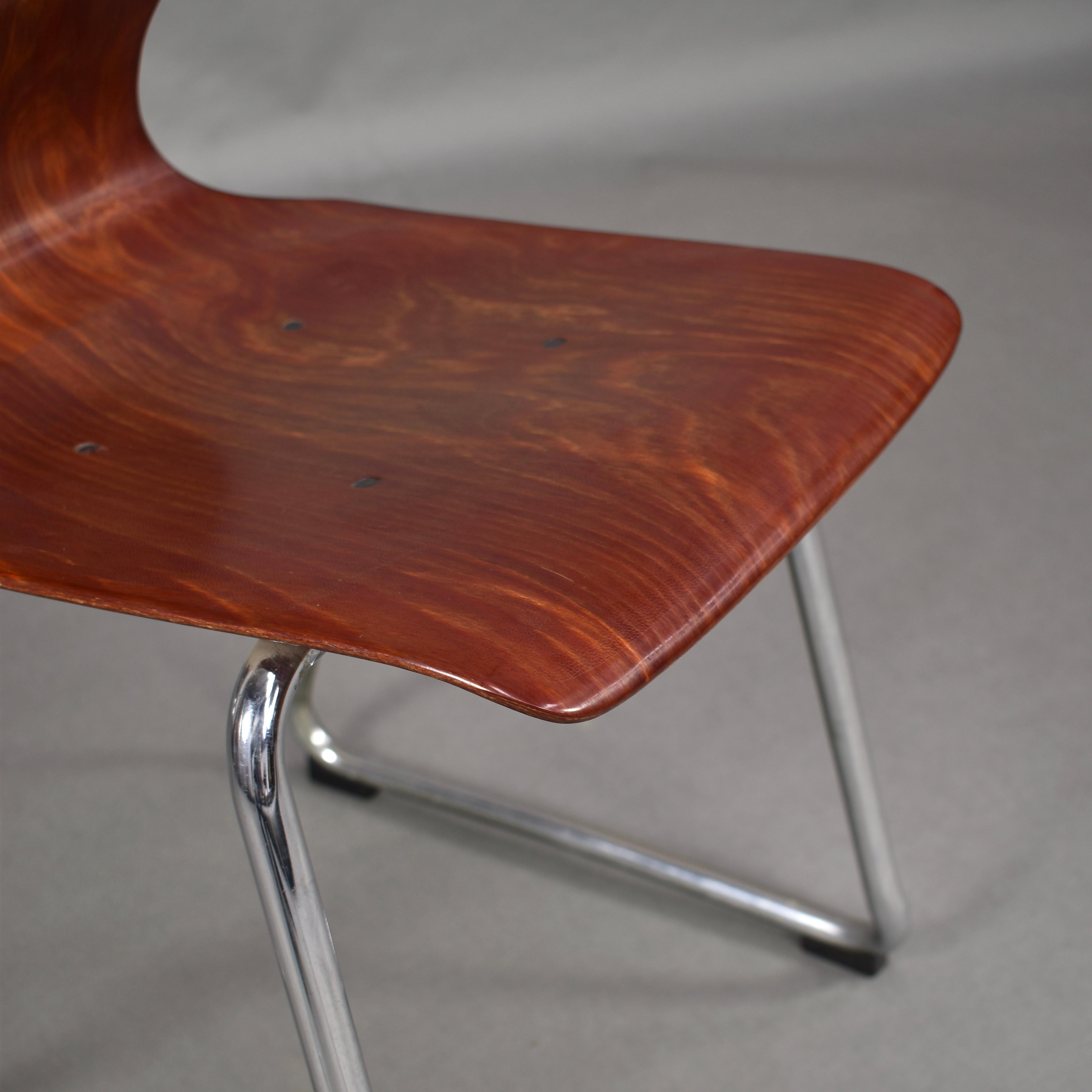 40 Elmar Flototto Pagholz Stacking Chairs, Germany, 1970s 6