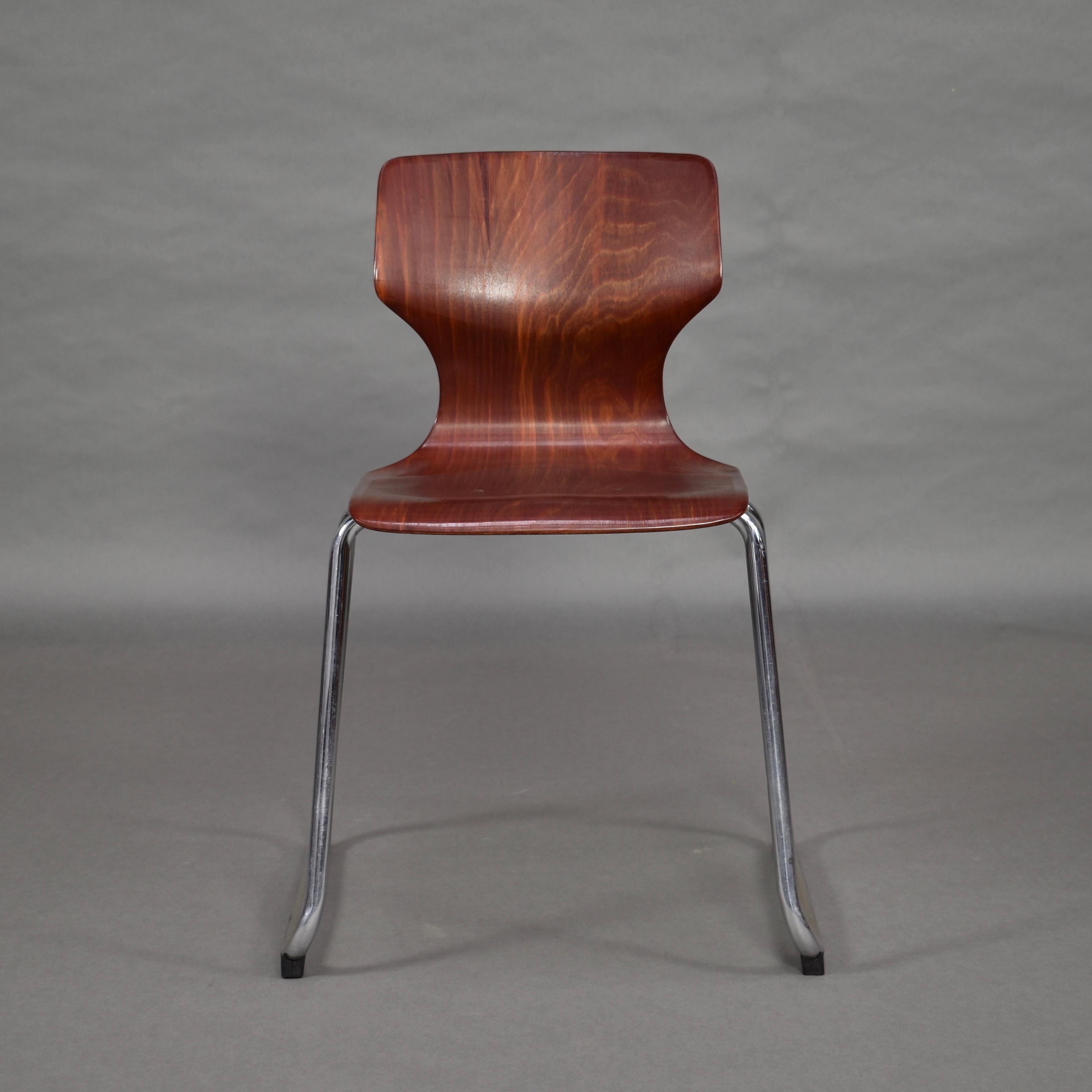 Mid-Century Modern 40 Elmar Flototto Pagholz Stacking Chairs, Germany, 1970s