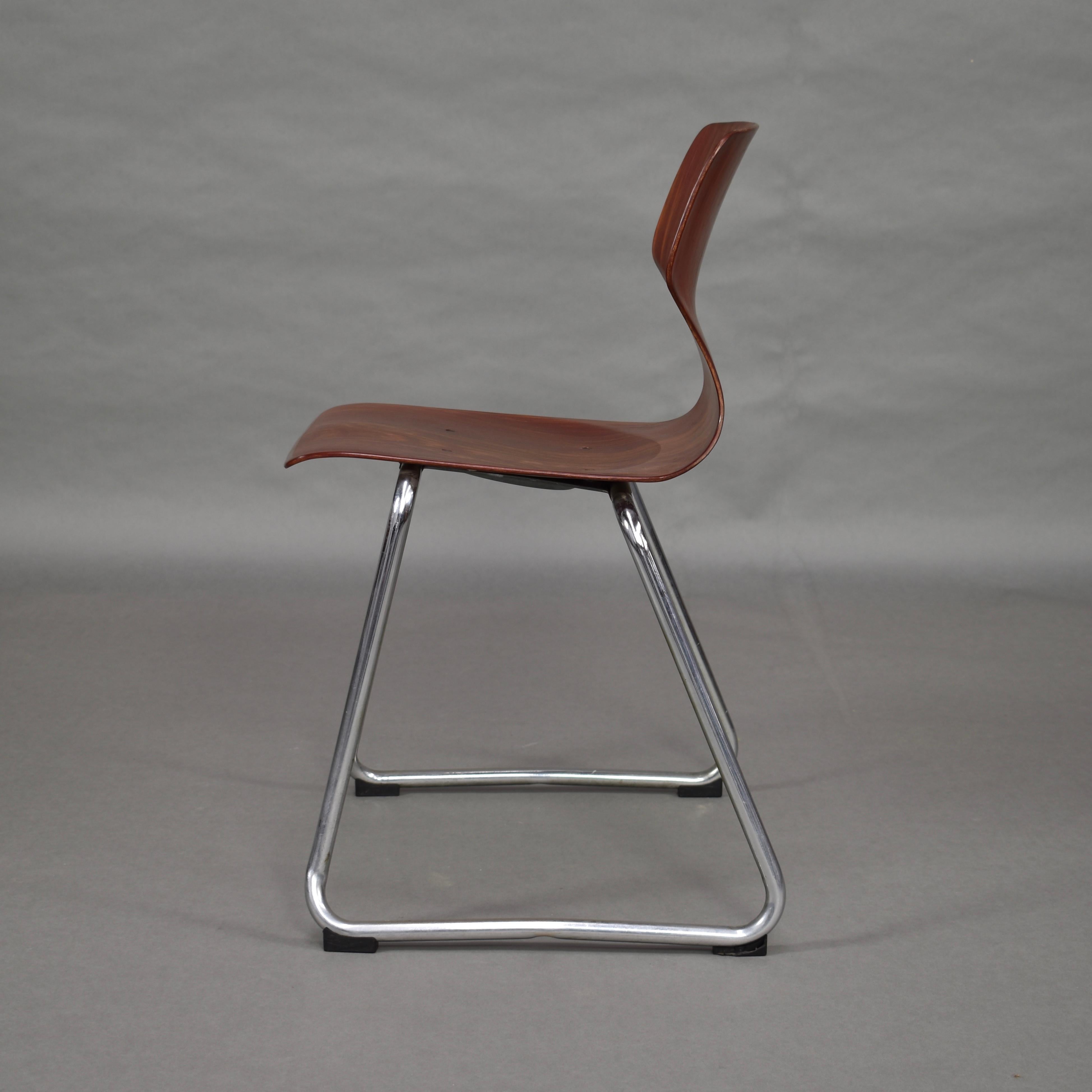 40 Elmar Flototto Pagholz Stacking Chairs, Germany, 1970s 2
