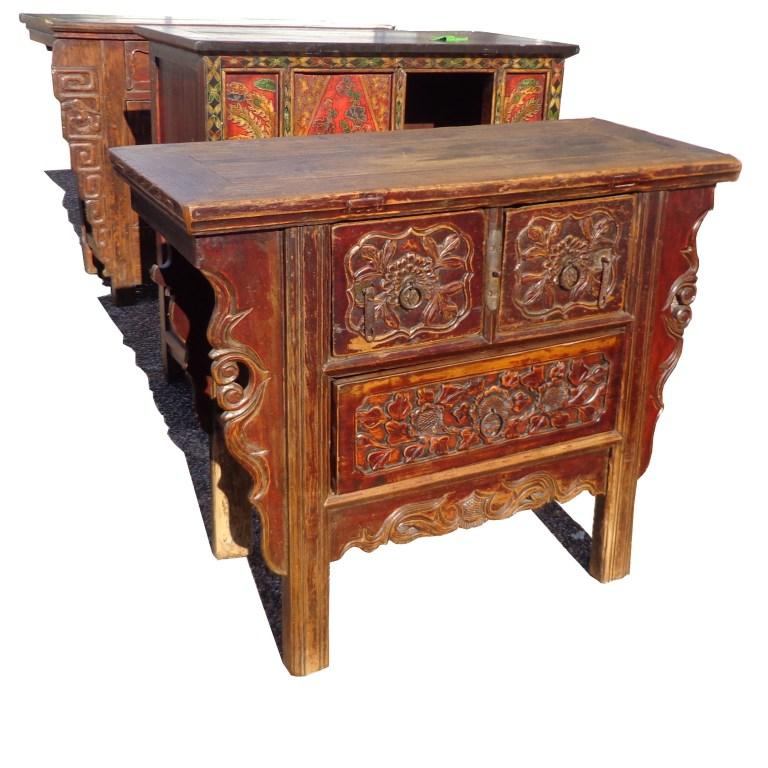 41? 19th century antique Chinese Alter console

Qing period piece featuring three drawers with brass pulls. Carved apron and sides featuring floral motifs.

Measures: 41 W x 18 D x 33.75 H.