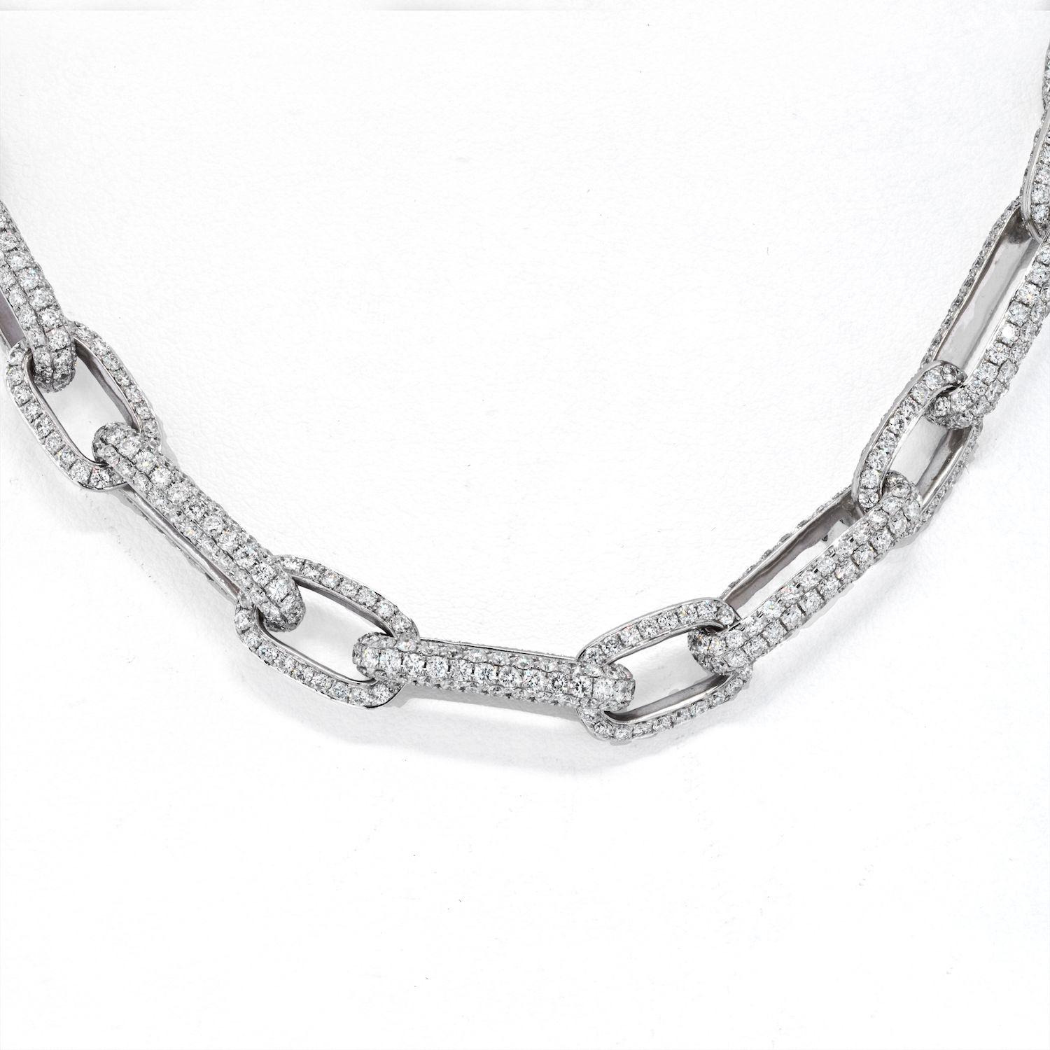 Moderne Chaîne collier à maillons en or blanc 18 carats avec diamants pavés de 41 carats en vente