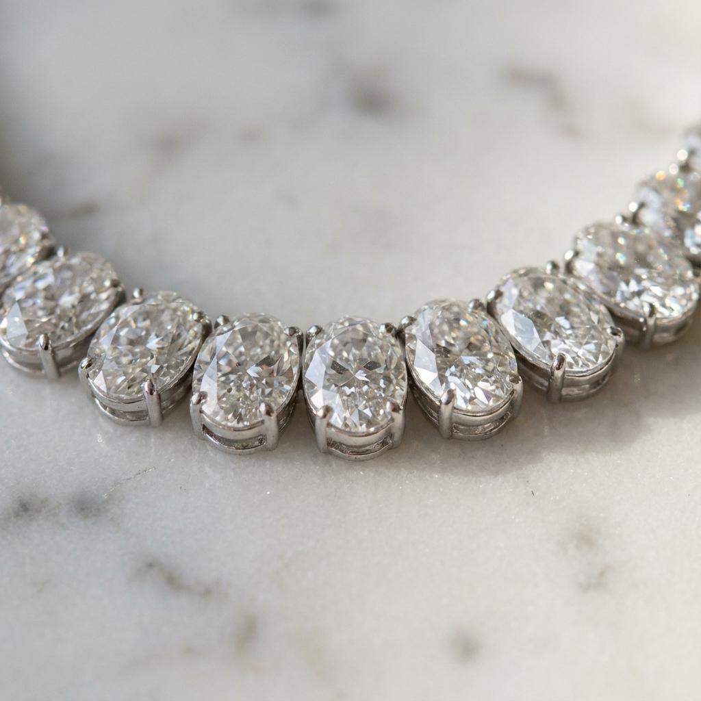 Collar de Tenis con Diamantes de Corte Oval Certificado GIA de 41 Quilates Corte oval en venta