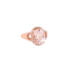 Sunita Nahata Morganite 4.10ct. Anello fantasia in oro rosa 18 carati con diamante.
