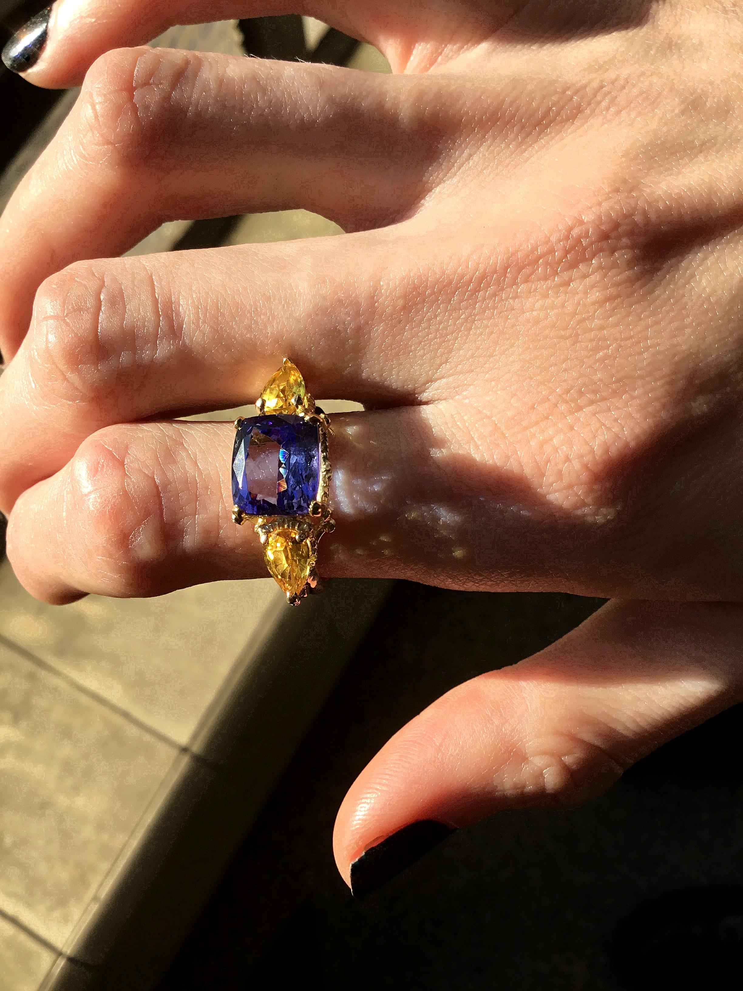 Women's Starry Night Ring in 18 Karat Yellow Gold, Tanzanite and Yellow Sapphires
