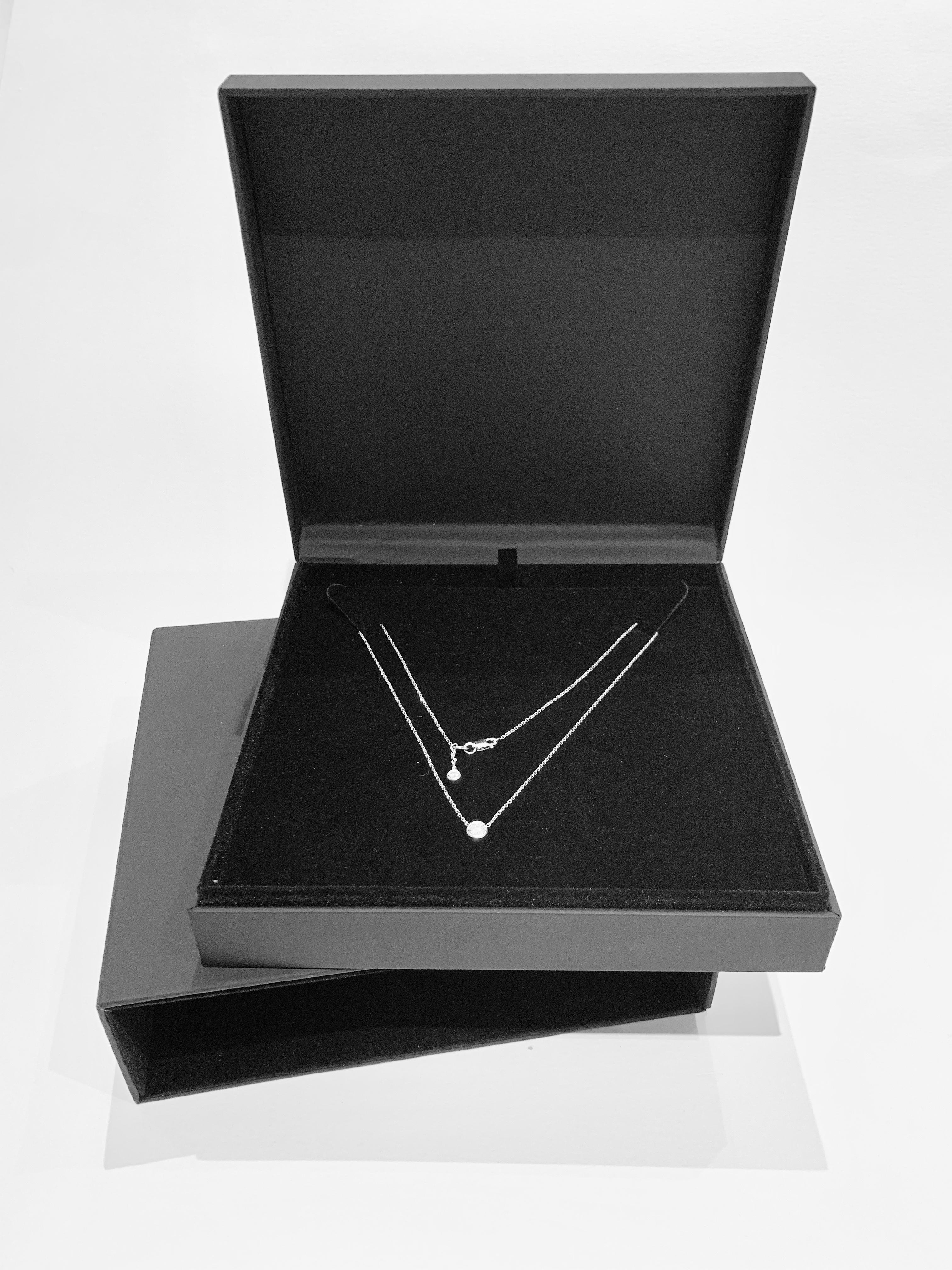 .41 Carat Brilliant Cut Diamond Bezel Set Necklace in 18 Carat White Gold For Sale 4