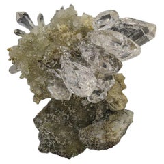 41 grammi di cristalli di quarzo diamante chiaro su calcite gialla di Druzy dal Pakistan