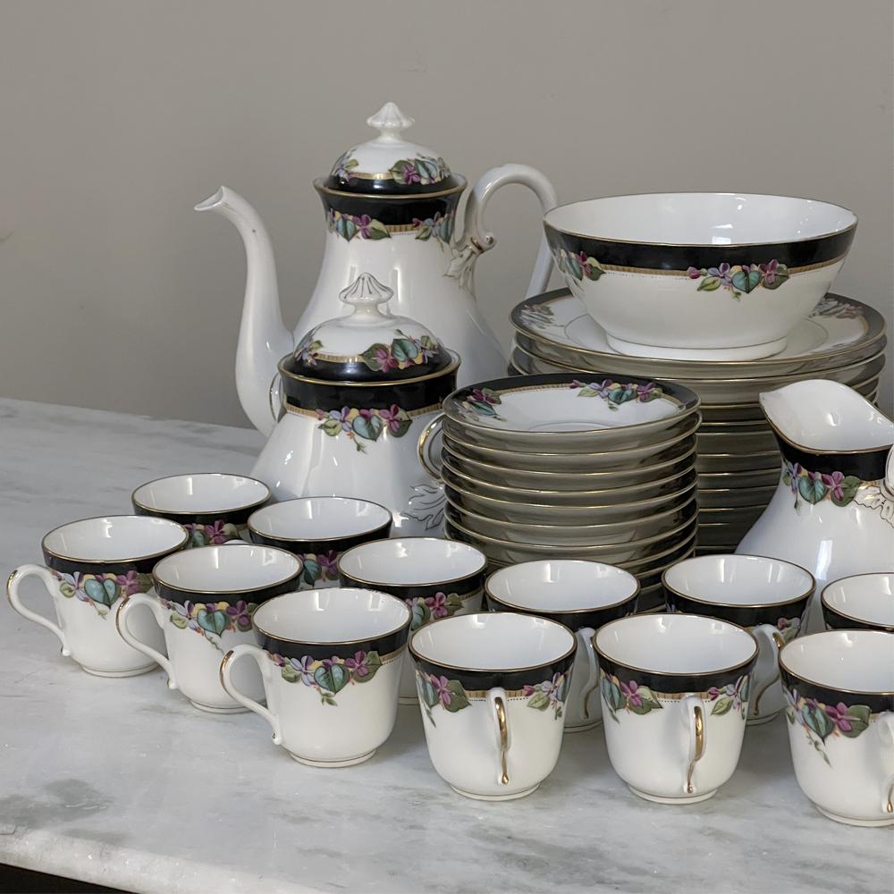 French 41-Piece 19th Century Vieux-Paris Coffee & Tea Service For Sale