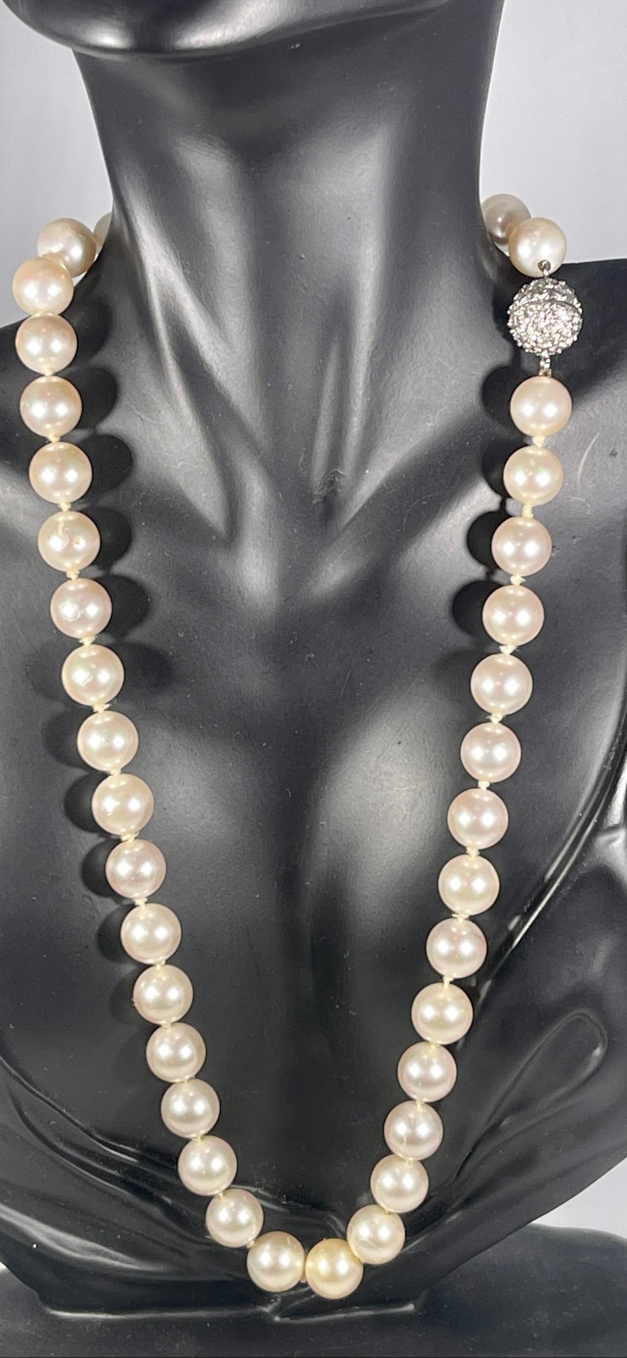 41 Round Akoya Pearls Strand Necklace Set in Metal Ball Clasp For Sale 6