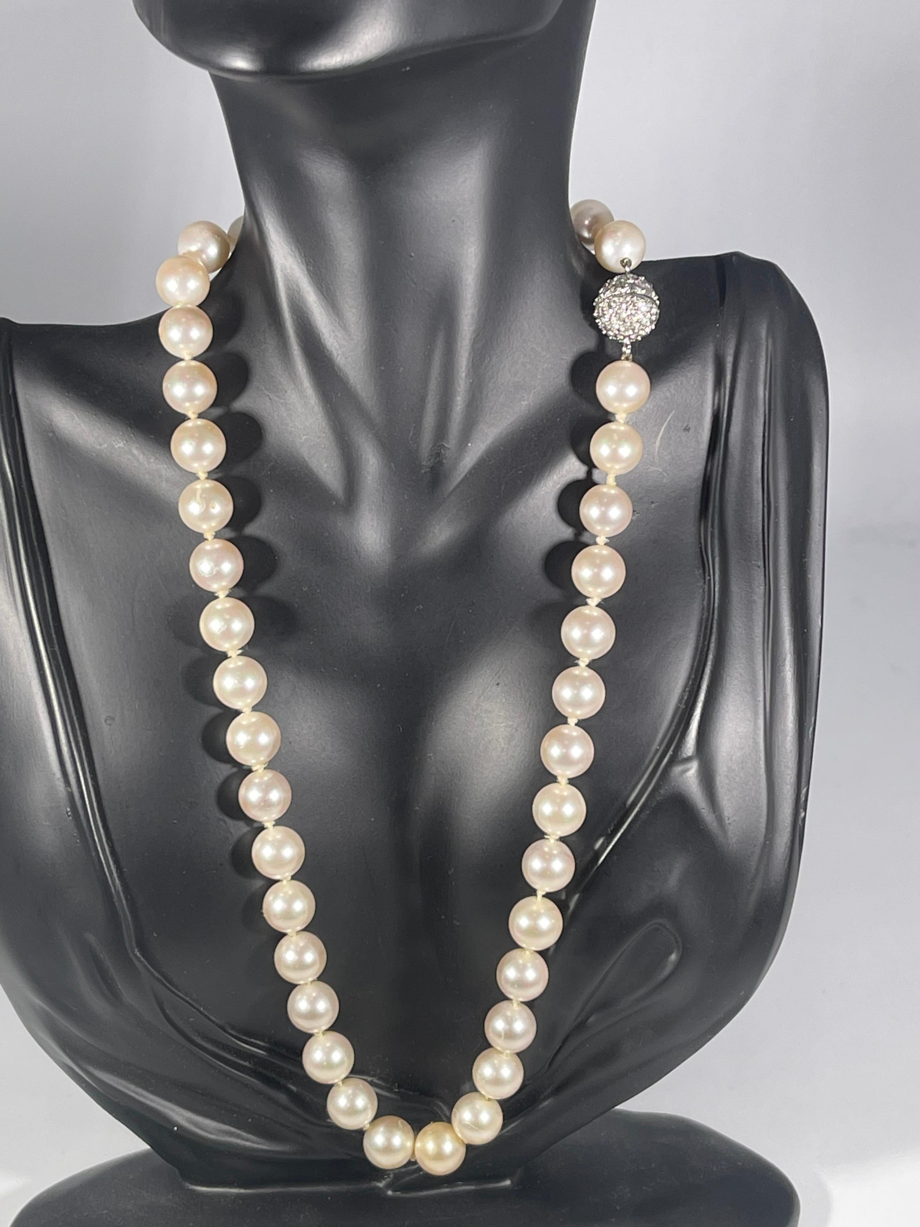 41 Round Akoya Pearls Strand Necklace Set in Metal Ball Clasp For Sale 9