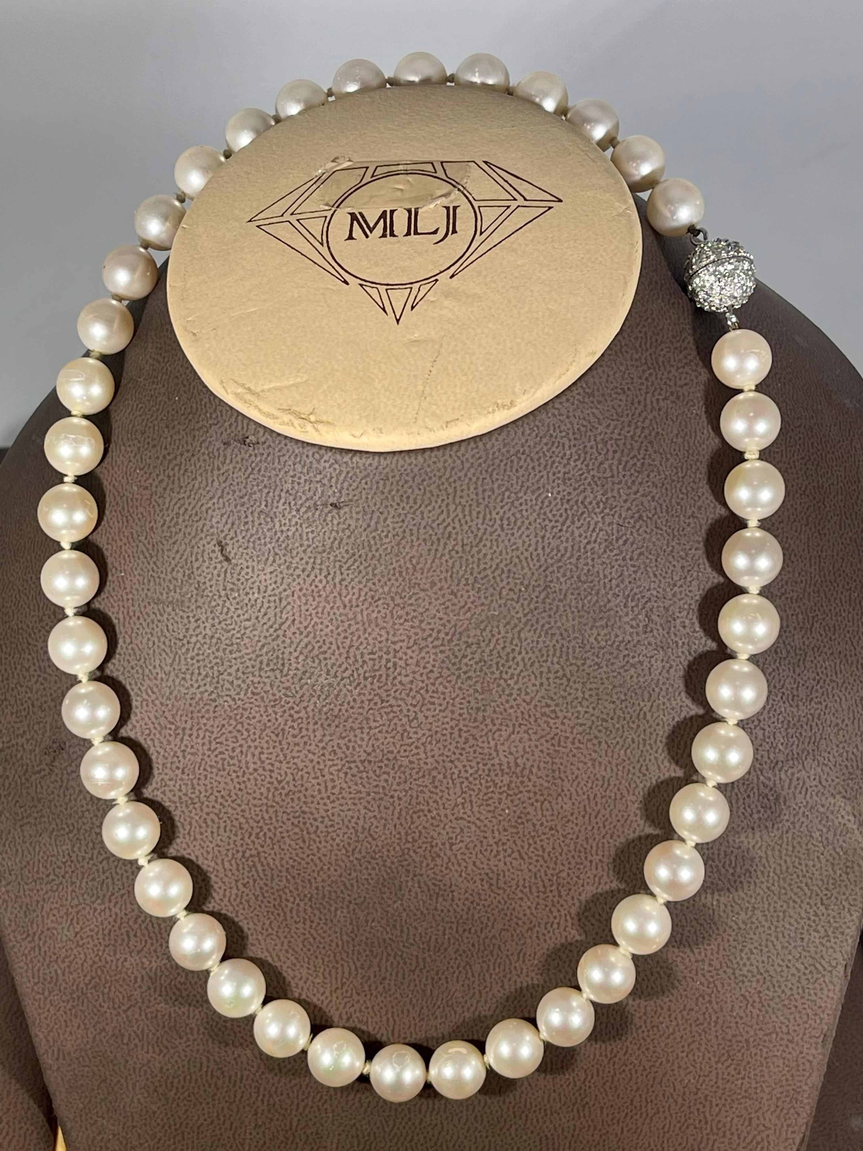 41 Round Akoya Pearls Strand Necklace Set in Metal Ball Clasp For Sale 2