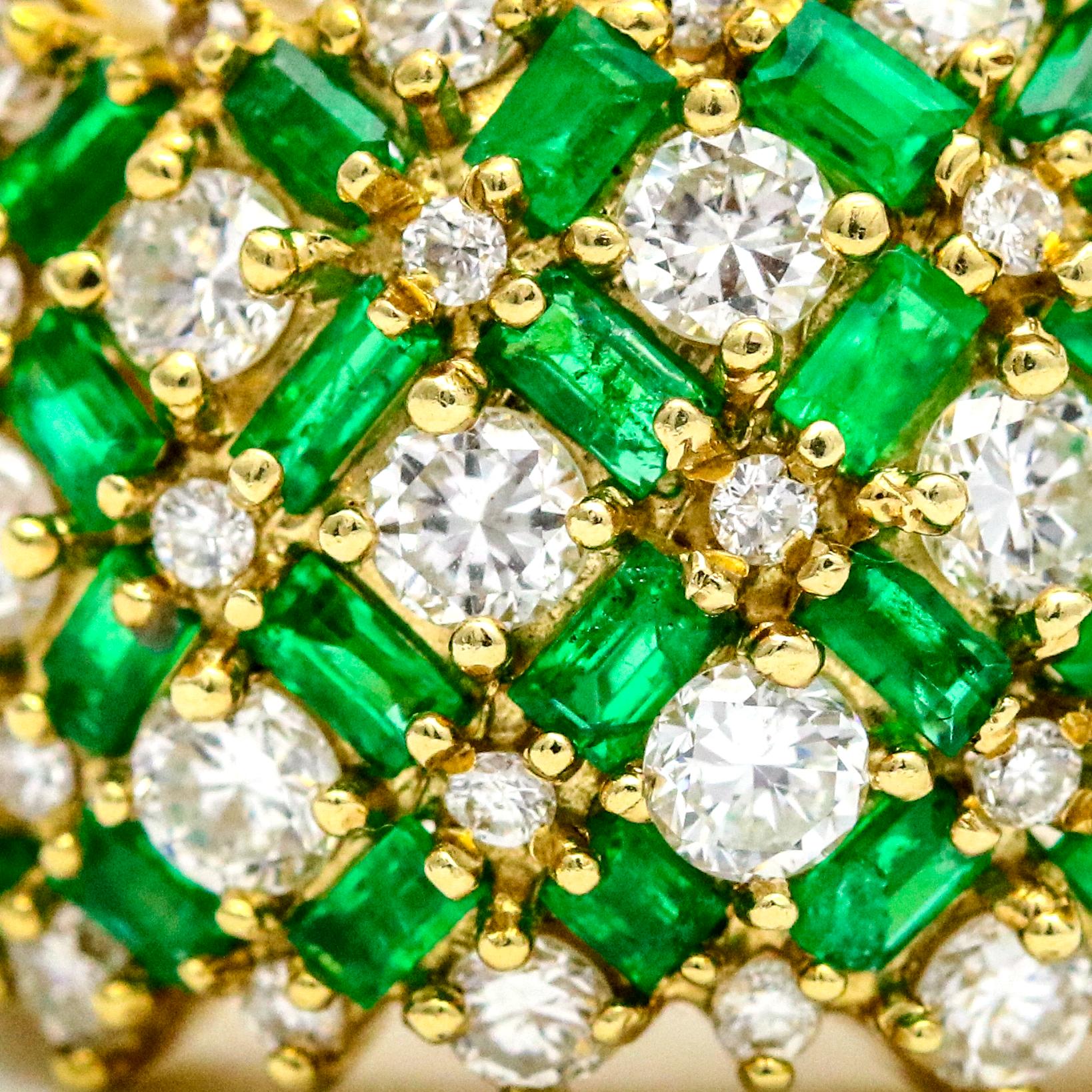 4.10 Carat 14 Karat Yellow Gold Pave Diamond Emerald Wide Band Ring In Good Condition For Sale In Fort Lauderdale, FL