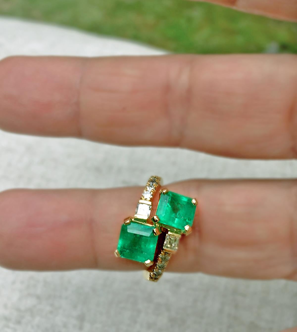 toi et moi ring emerald