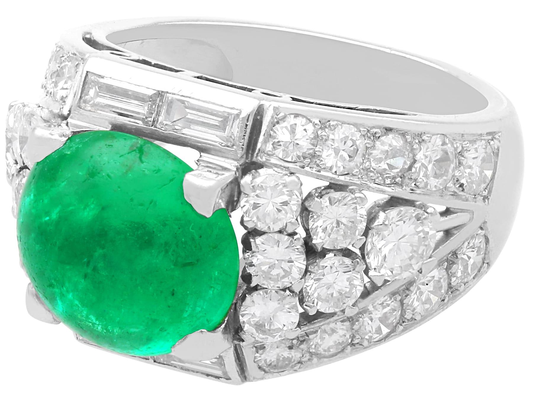 4,10 Karat Smaragd und 2,28 Karat Diamant, Platin-Cocktailring CIRCA 1935 für Damen oder Herren im Angebot