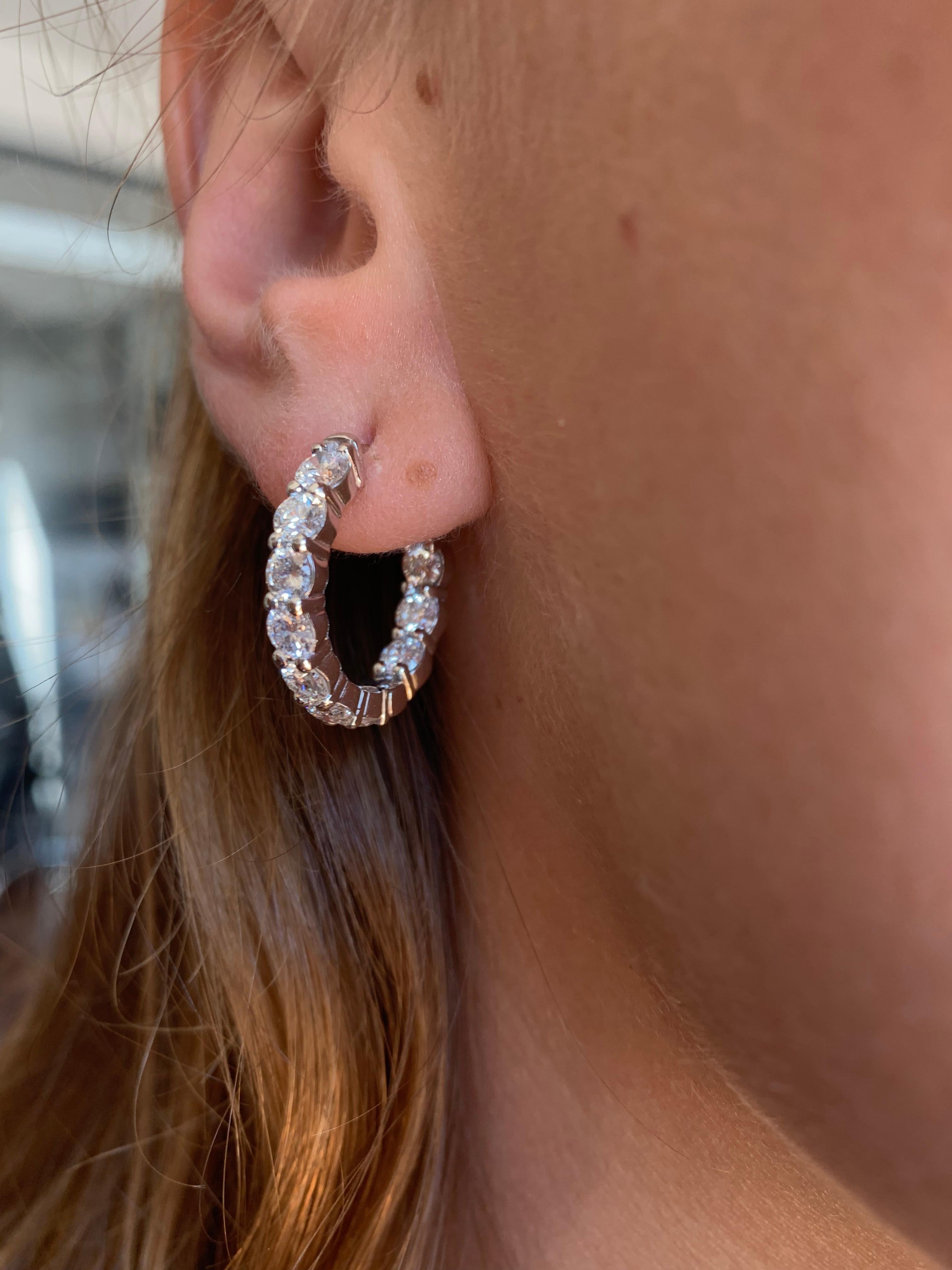 4.10 Carat Inside Out Diamond Hoop Earrings, 0.20 Carat Each In New Condition In New York, NY