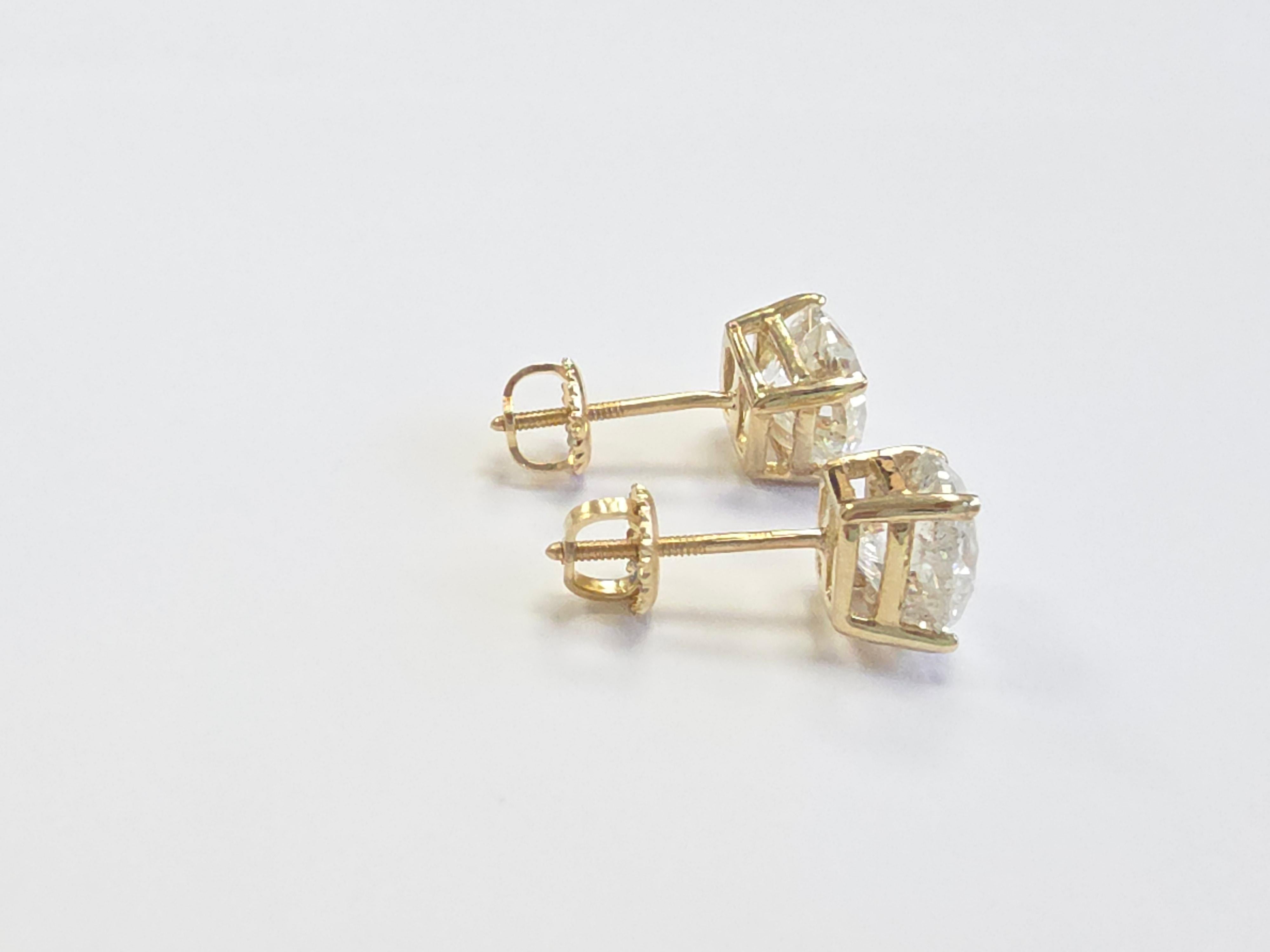 Women's or Men's 4.10 Carat Natural Brilliant Round Diamond Studs Yellow Gold 14 Karat For Sale