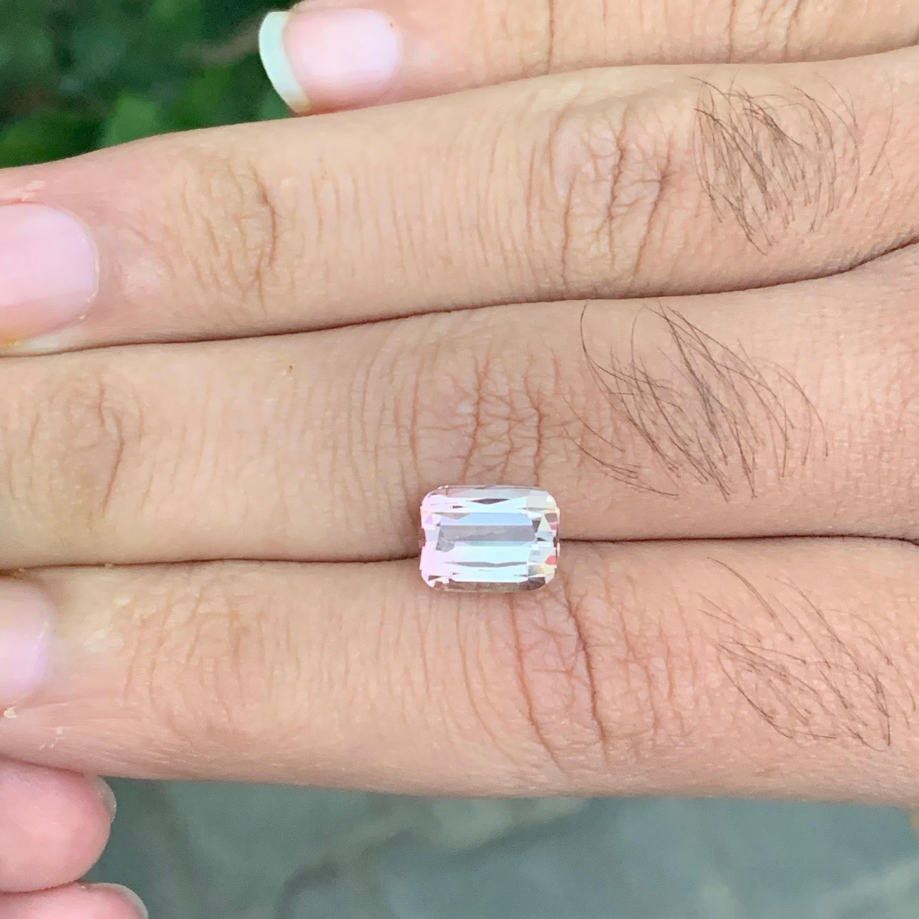 4.10 Carat Natural Loose Bi Colour Tourmaline Cushion Shape Gemstone (pierre précieuse en forme de coussin) en vente 6