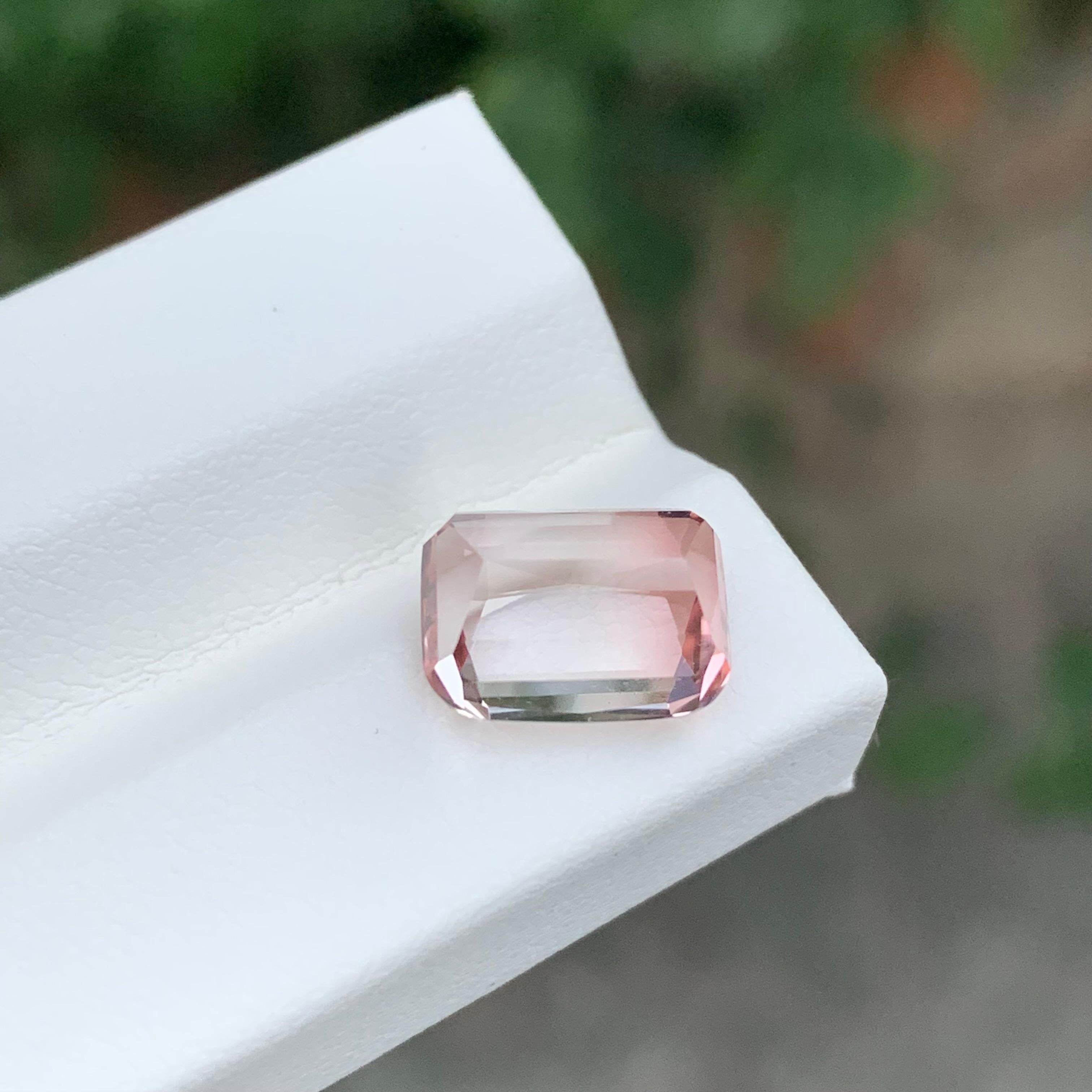 4.10 Carat Natural Loose Bi Colour Tourmaline Cushion Shape Gemstone (pierre précieuse en forme de coussin) Unisexe en vente