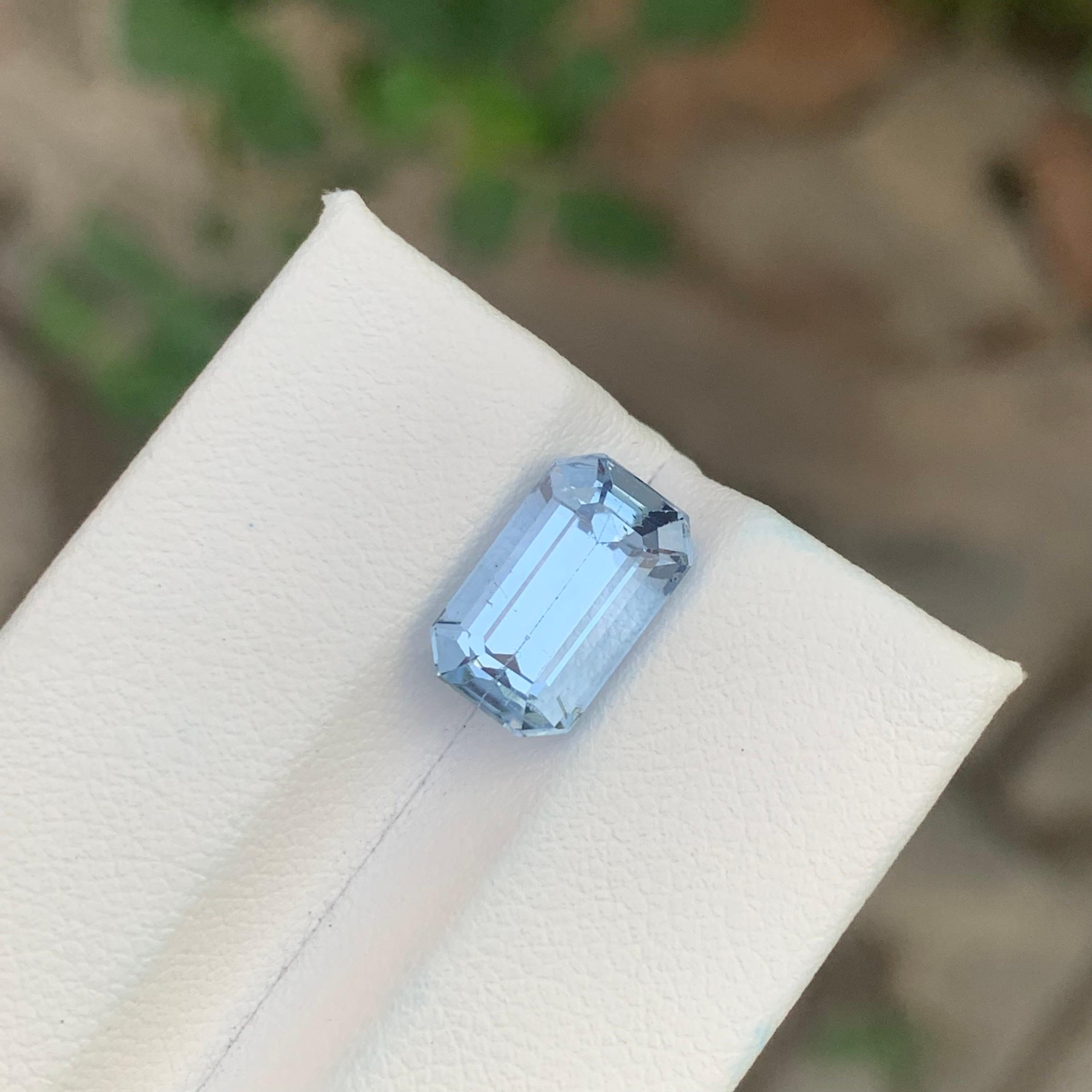 4.10 Carat Natural Loose Goshenite Aquamarine Emerald Shape Gemstone (pierre précieuse en forme d'émeraude) en vente 4