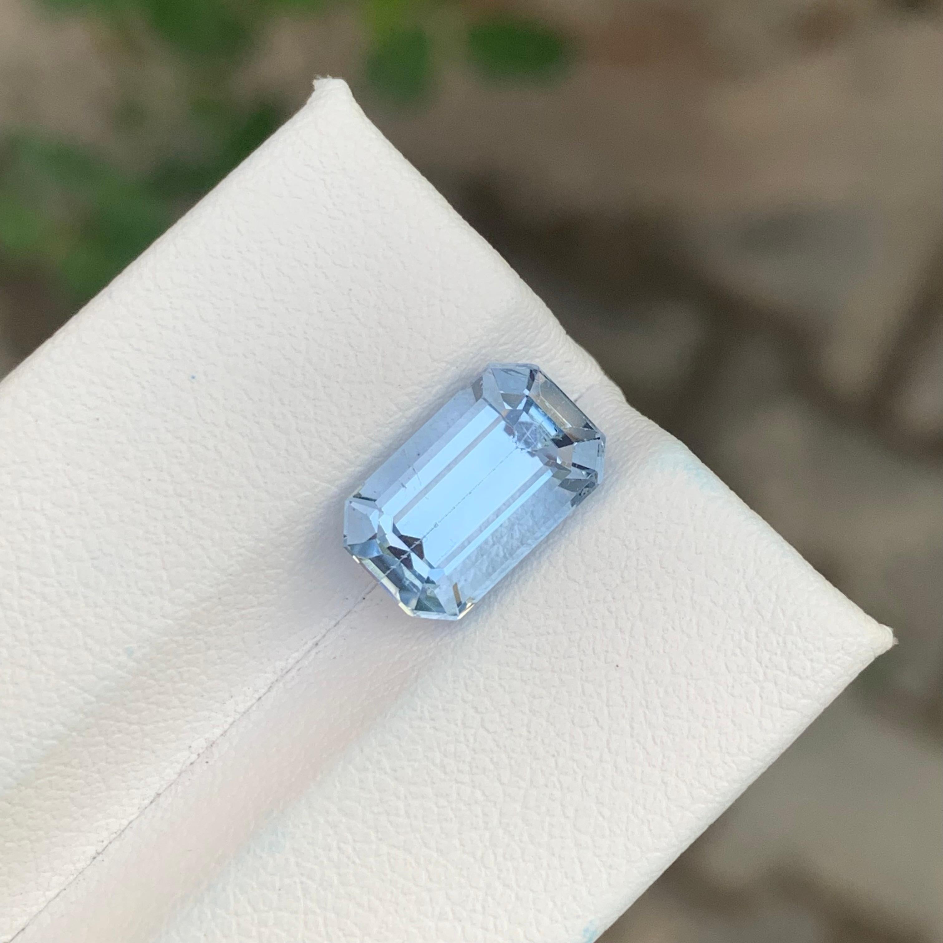 Taille émeraude 4.10 Carat Natural Loose Goshenite Aquamarine Emerald Shape Gemstone (pierre précieuse en forme d'émeraude) en vente