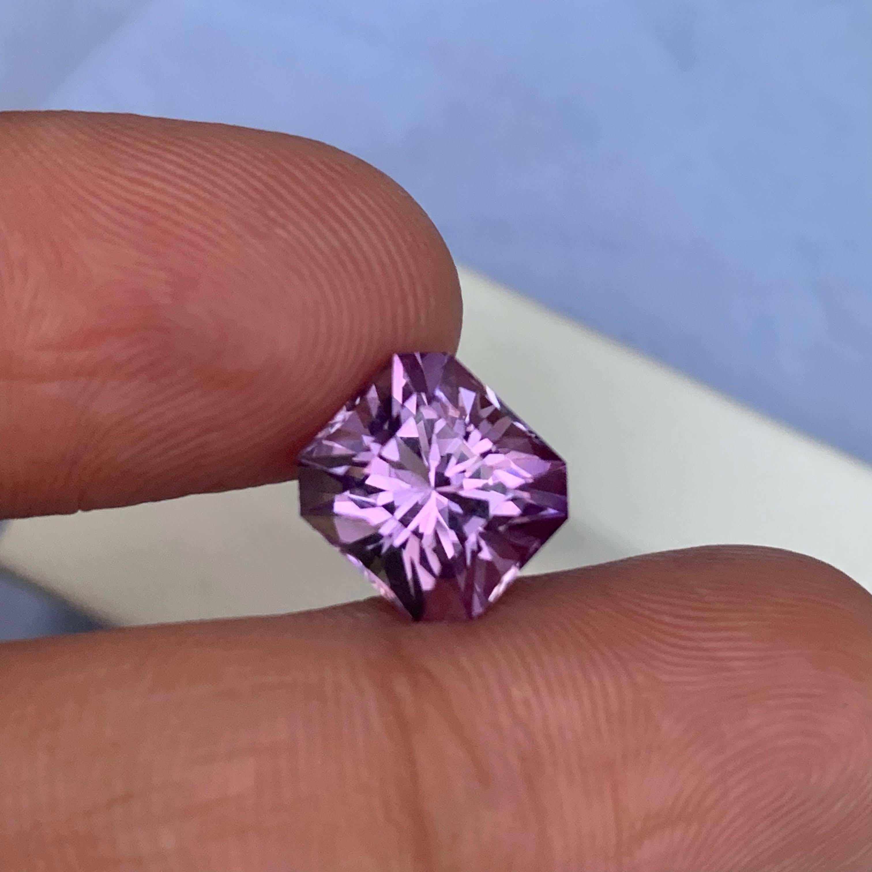 4.10 Carat Natural Loose Purple Amethyst Stone Custom Cut Brazilian Gemstone (pierre précieuse brésilienne taillée sur mesure) en vente 1