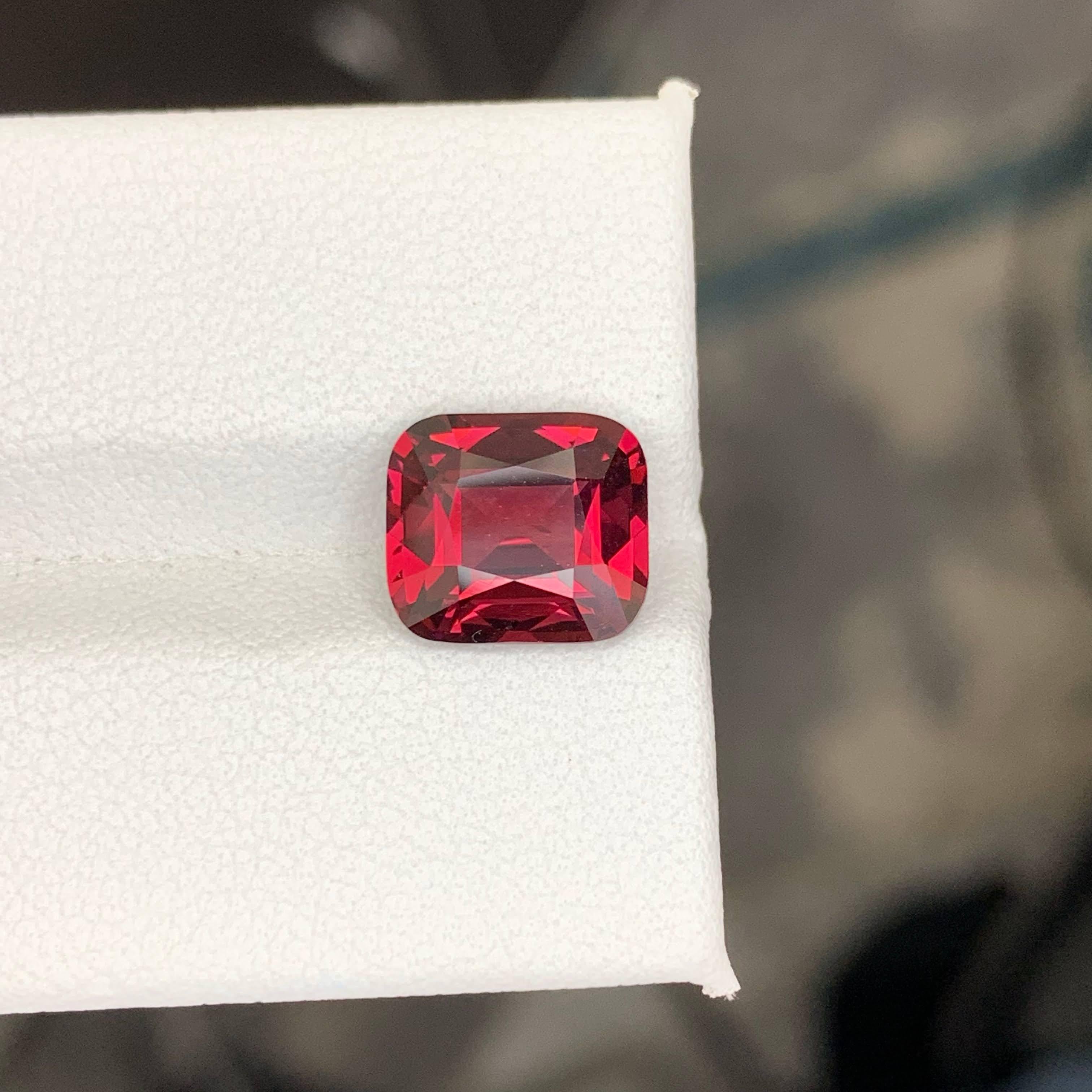 4.10 Carat Natural Loose Red Garnet Stone Cushion Cut Tanzanian Gemstone (pierre précieuse tanzanienne) en vente 2