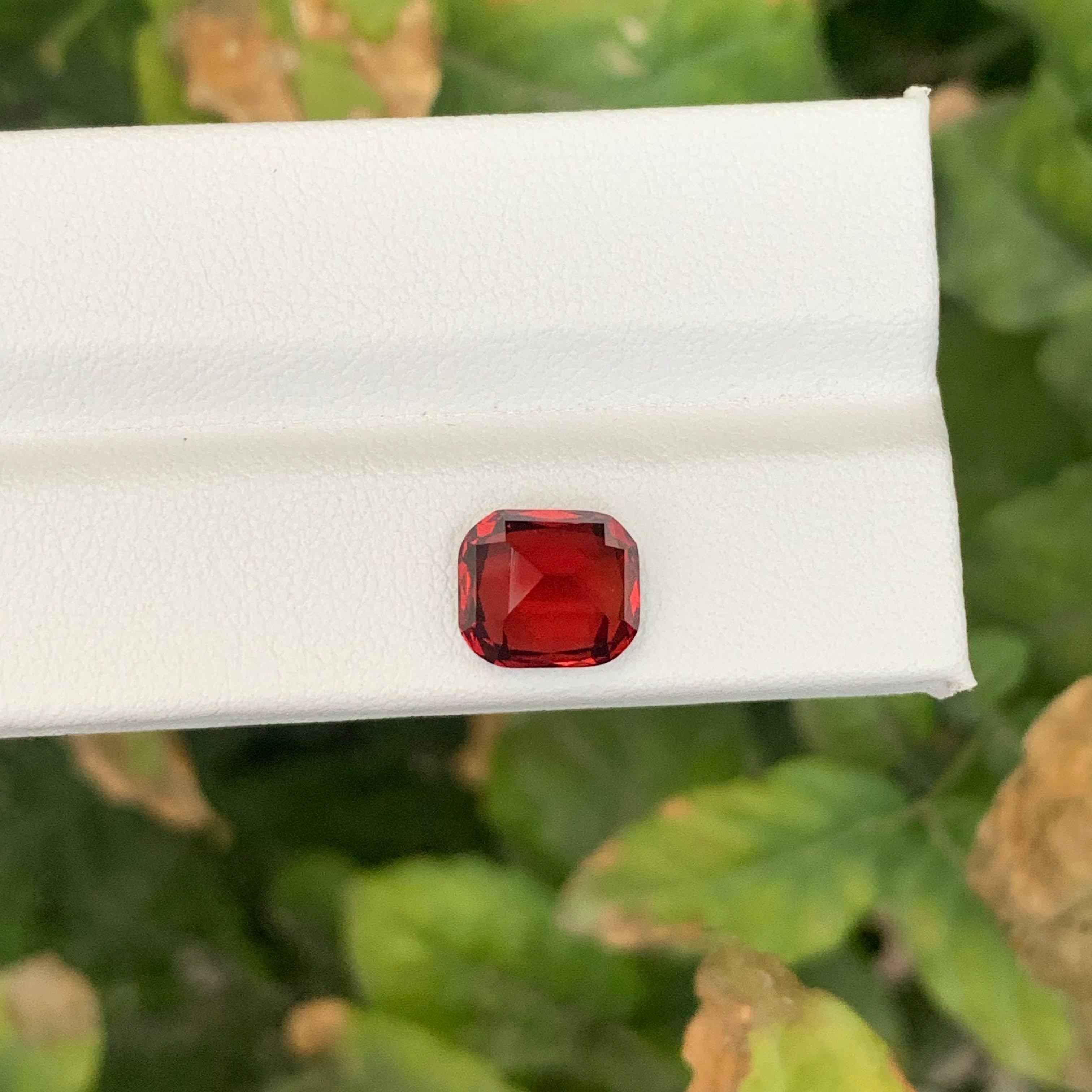 4.10 Carat Natural Loose Reddish Orange Garnet Cushion Cut African Gemstone (pierre précieuse africaine) en vente 1
