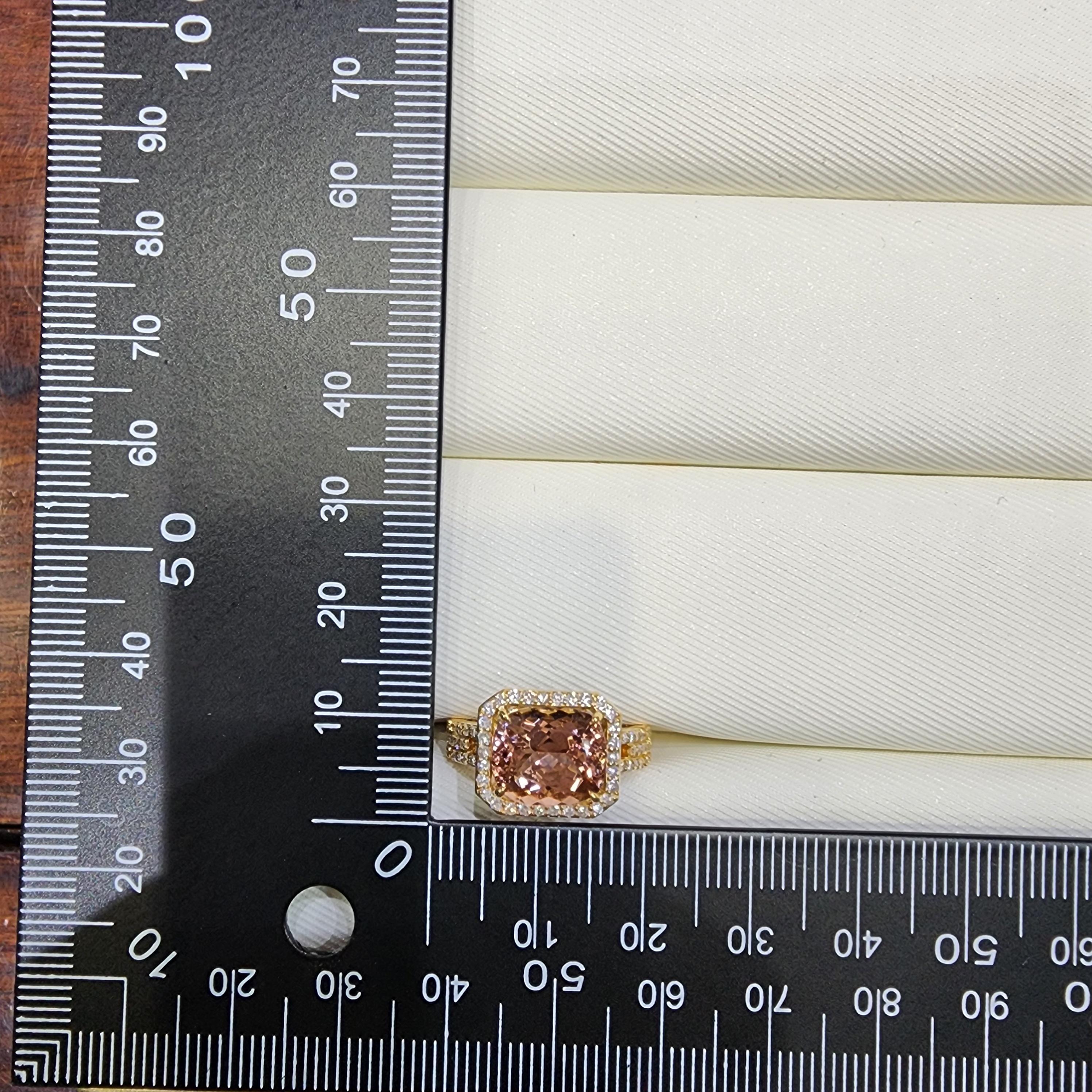 Anillo de oro amarillo de 18 quilates con turmalina rosa y diamantes de 4,10 quilates en venta 1