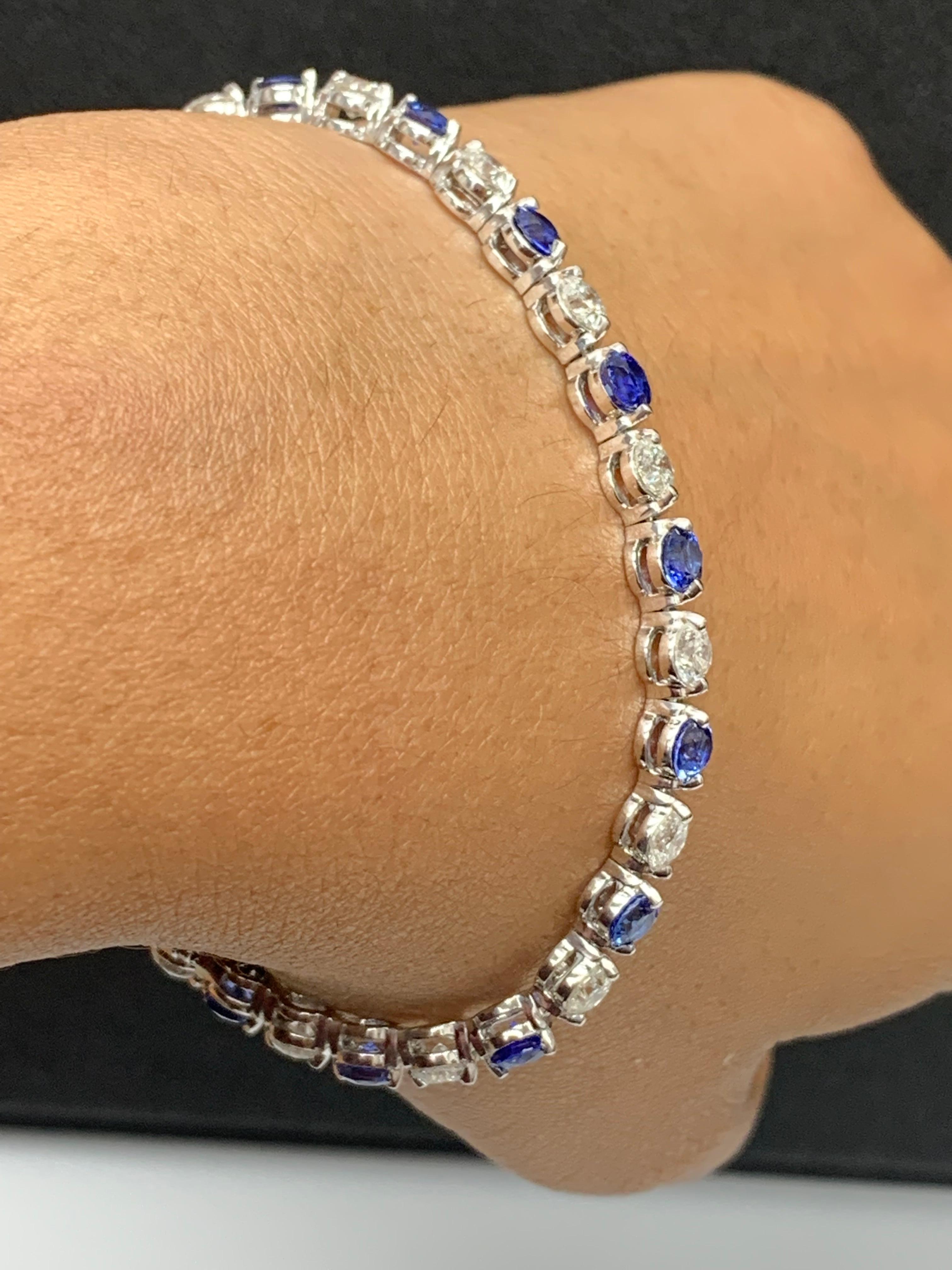 Modern 4.10 Carat Round Blue Sapphire and Diamond Bracelet in 14K White Gold For Sale