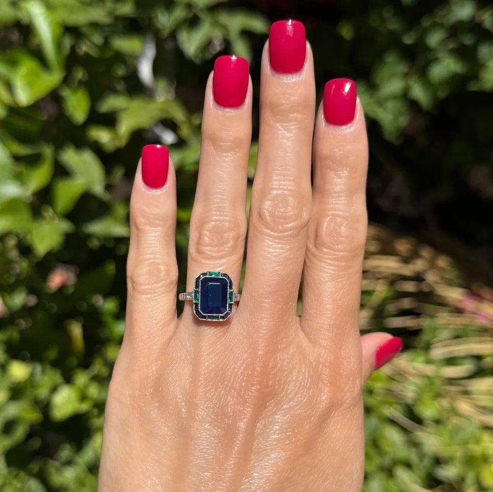 Modernista Anello in platino con zaffiro e diamante da 4,10 carati Estate Jewelry in vendita