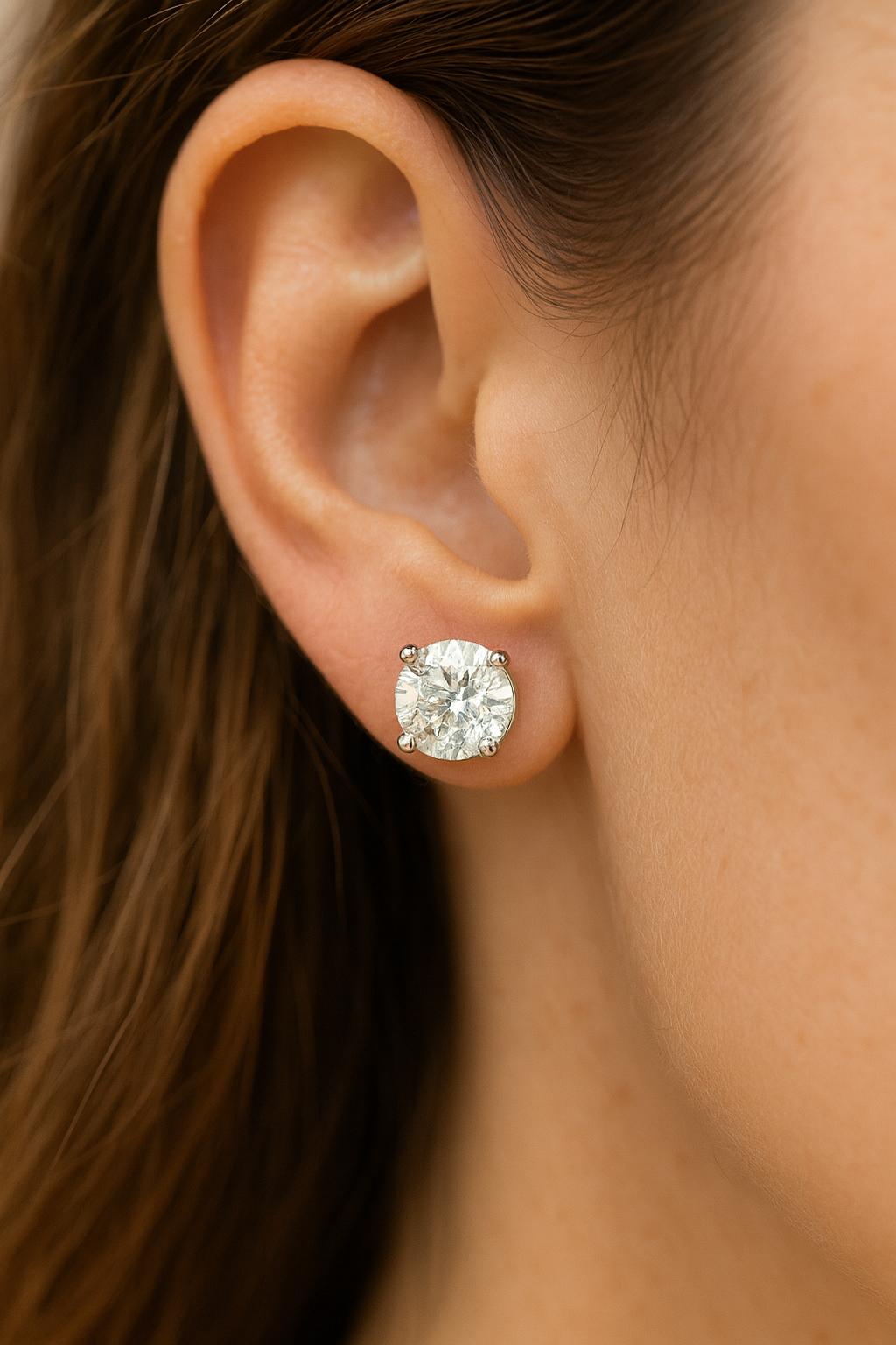 Contemporain Boucles d'oreilles diamant rond brillant de 4,10 carats au total - Natural Earth Mined en vente