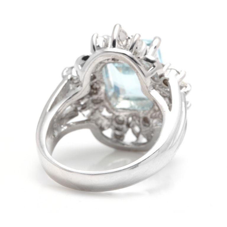 4.10 Carat Natural Aquamarine and Diamond 14 Karat Solid White Gold Ring In New Condition For Sale In Los Angeles, CA