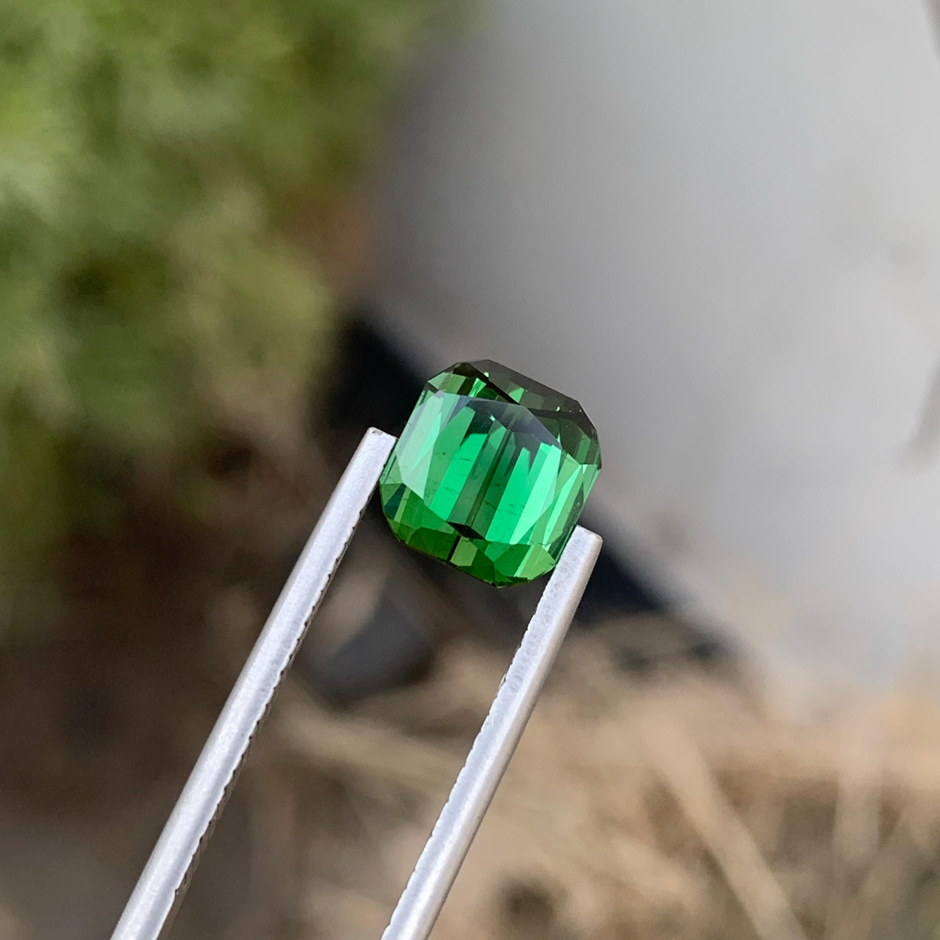 4.10 Carats Natural Loose Bright Green Tourmaline Ring Jewelry Gemstone  In New Condition For Sale In Peshawar, PK