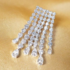4.10 Carats Round Brillant/Pear Shape Diamonds 18K Gold Earrings