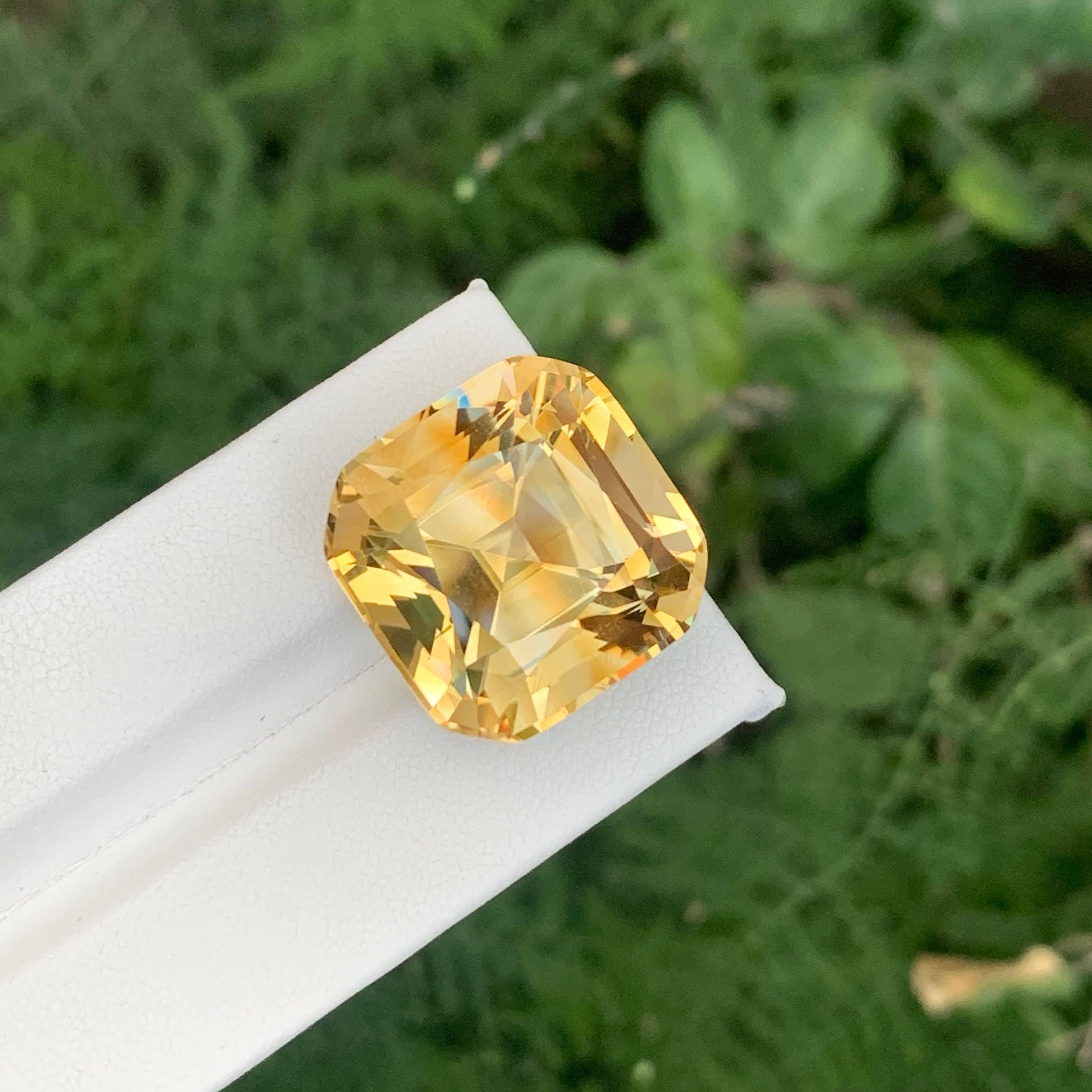 41.00 Carati Nature Sciolto Giallo Oro Citrino Taglio Cuscino Gemma Brasiliana in vendita 1