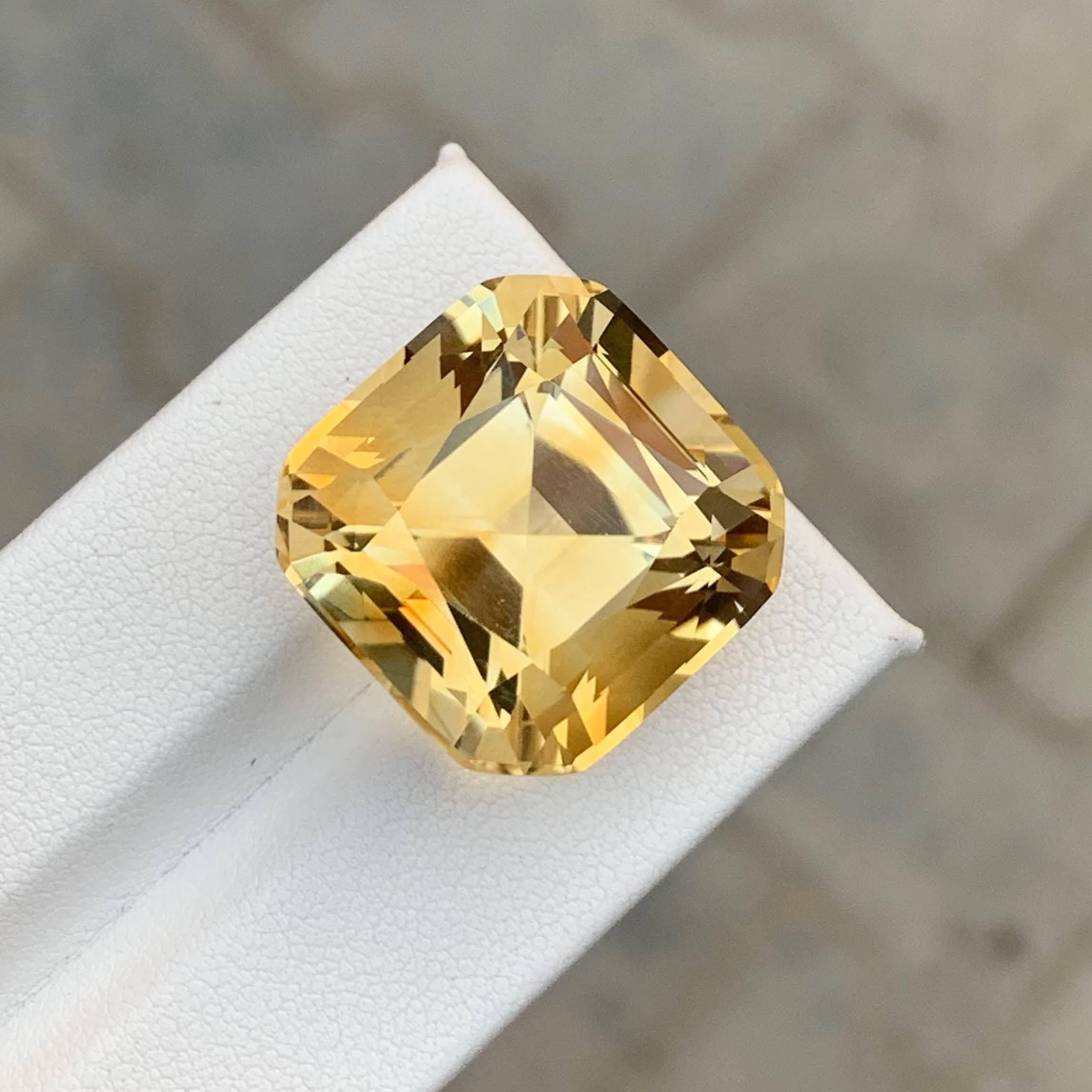 41.00 Carati Nature Sciolto Giallo Oro Citrino Taglio Cuscino Gemma Brasiliana in vendita 3