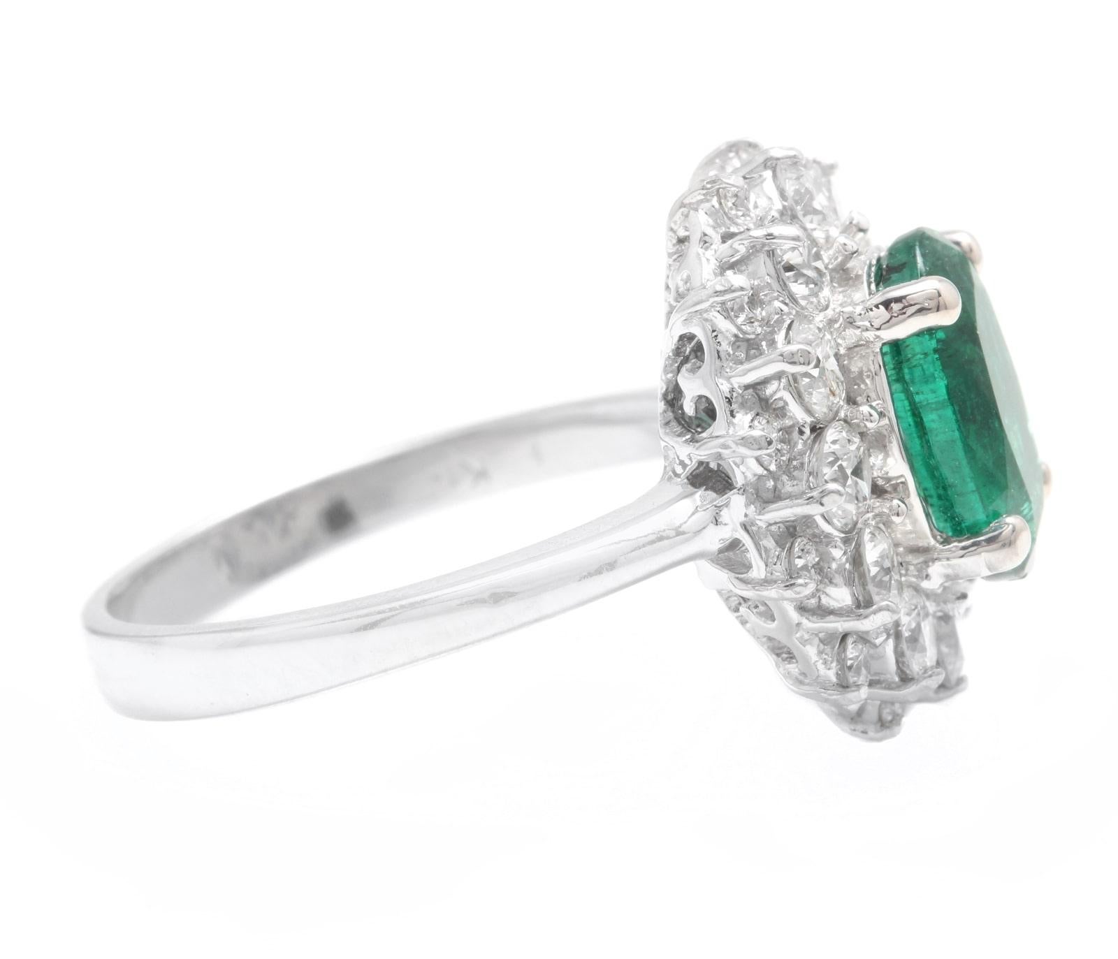 Mixed Cut 4.10ct Natural Emerald & Diamond 18k Solid White Gold Ring For Sale
