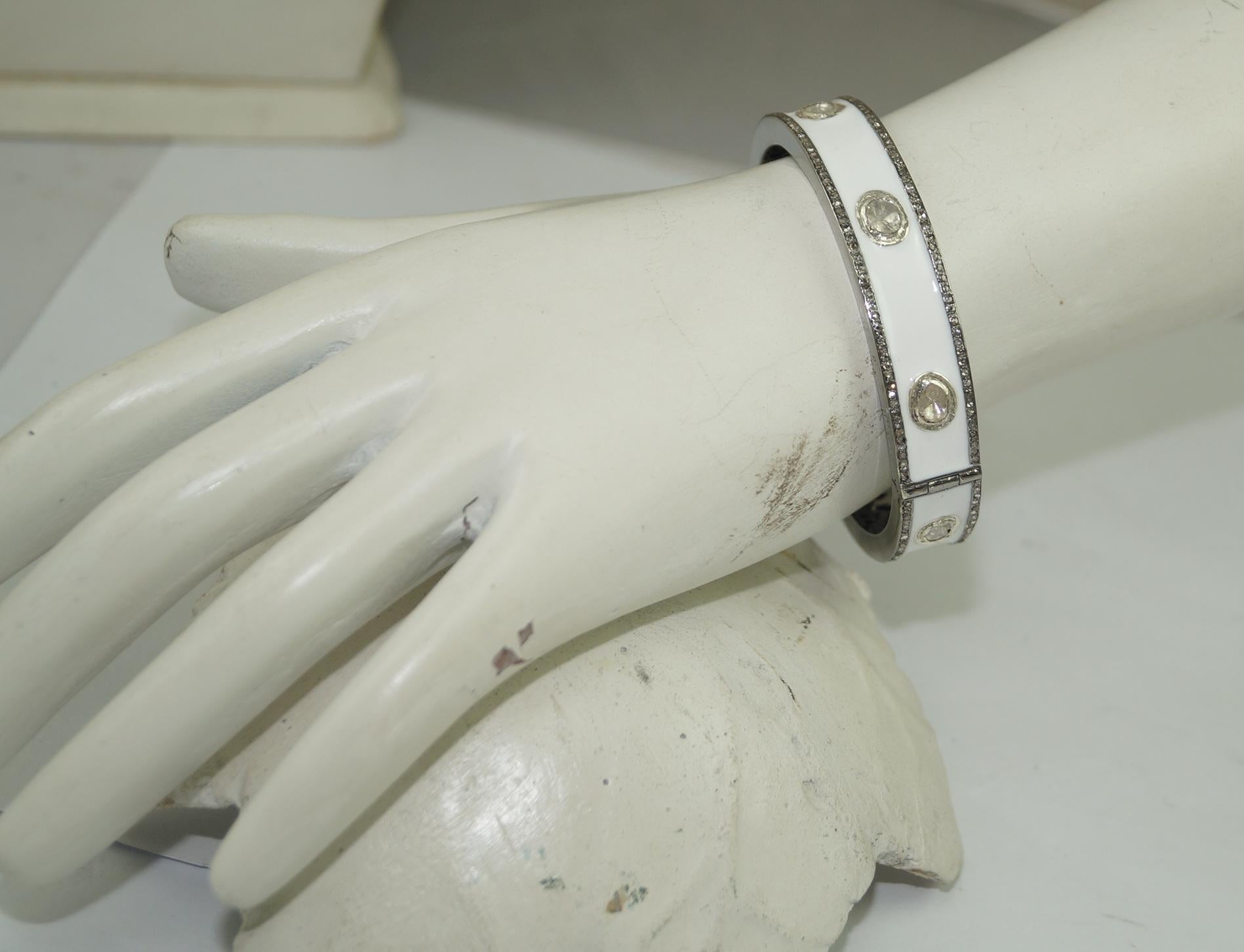 Contemporary 4.10ct Natural uncut rose cut diamond white enamel oxidized 925 silver bracelet For Sale