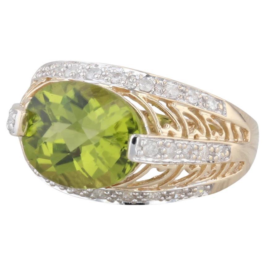 Anello da cocktail in oro giallo bianco 14K con diamante peridoto da 4,10 ct.