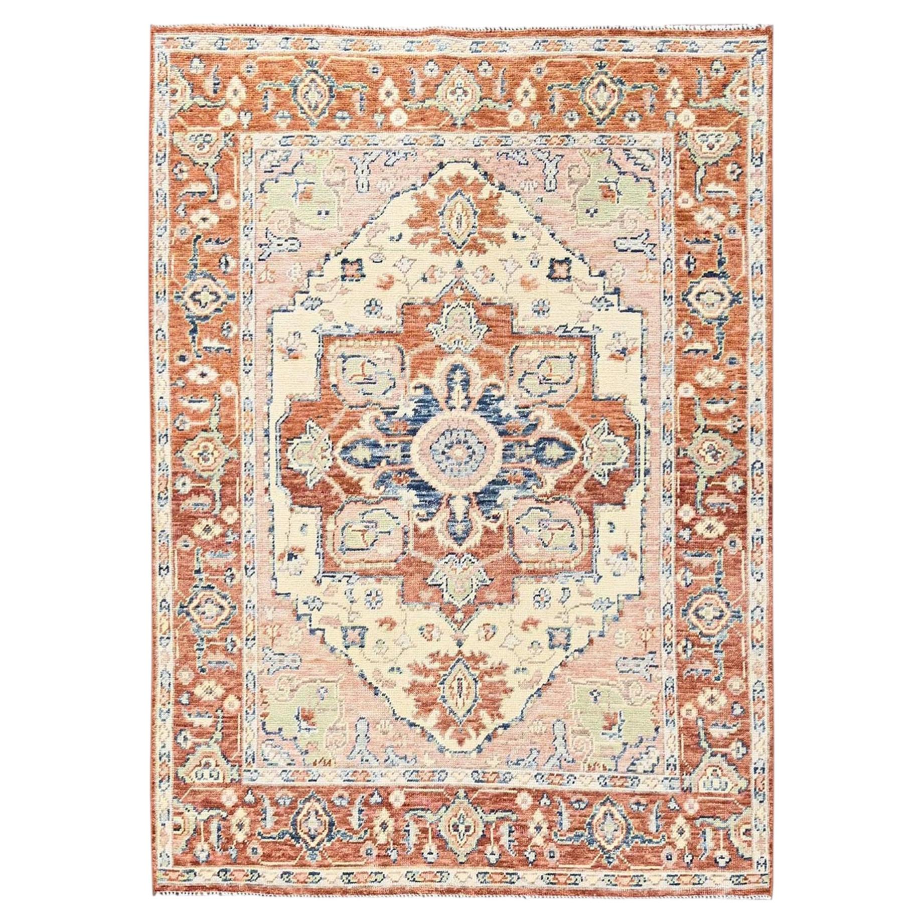 4'10" x 6'10" – Beiger Heriz-Teppich mit Medaillonmuster, türkischer Knoten, handgeknüpft aus Wolle