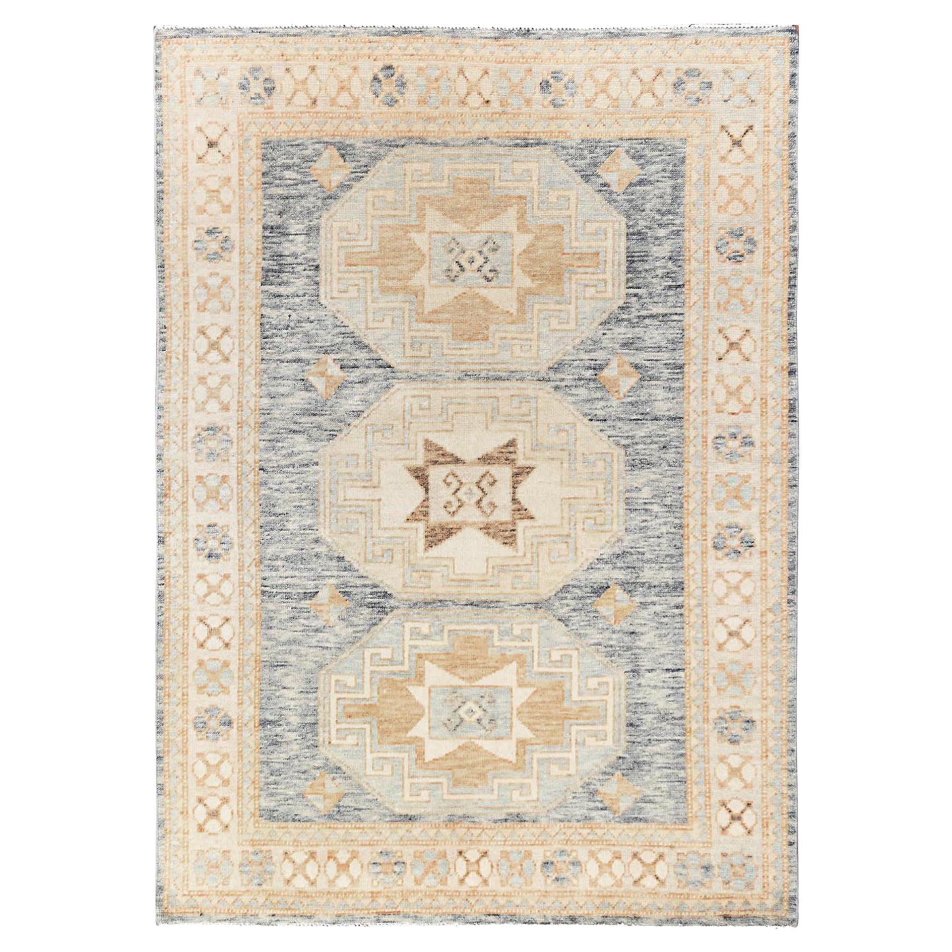 4
10 "x7
 Ink Black Zero Pile Anatolian Village Design Tapis en laine noué à la main en vente