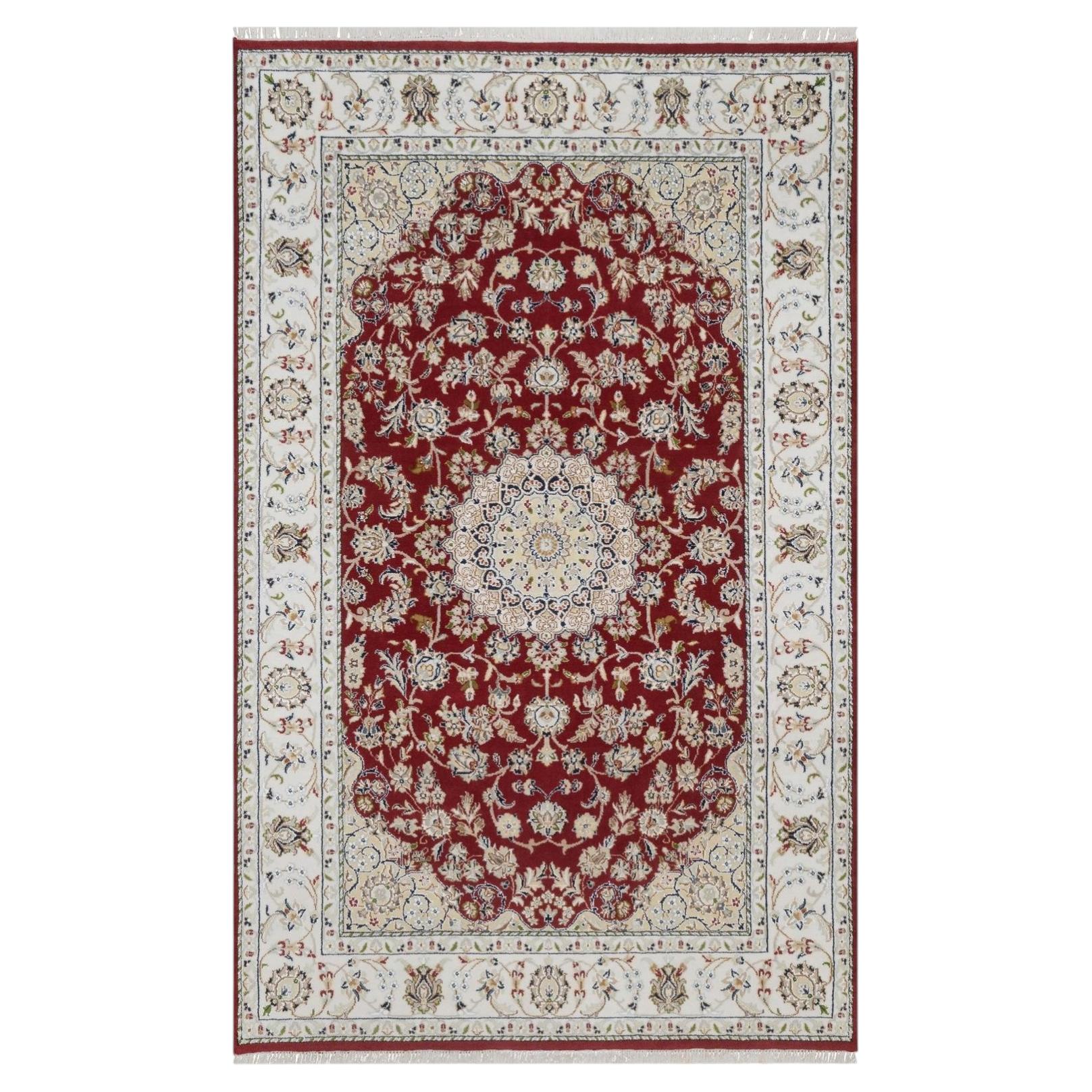 4'10"x7'10" Red Nain with Medallion Design 250 KPSI Hand Knotted Wool & Silk Rug For Sale