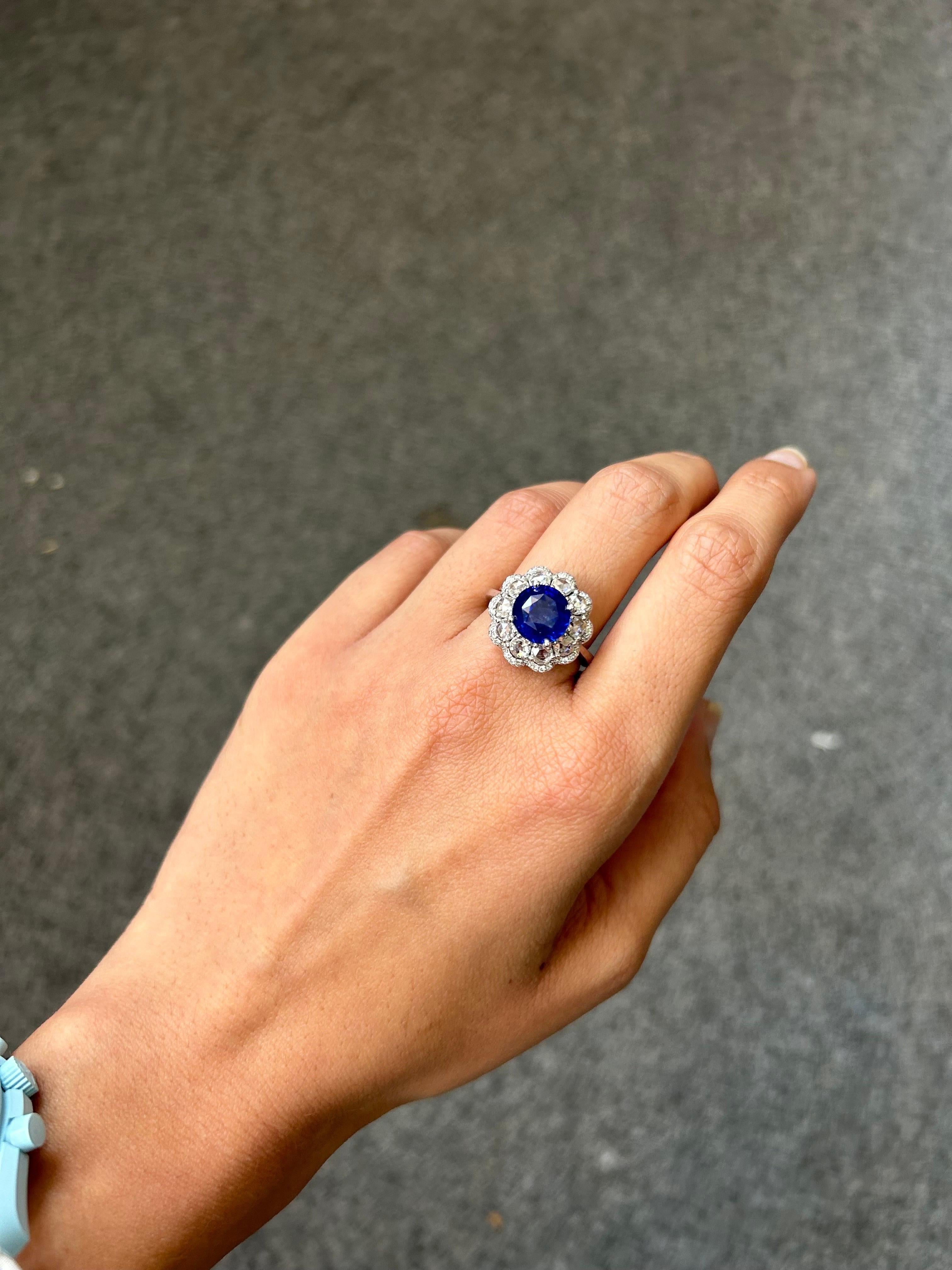 Art Deco 4.11 Carat Ceylon Blue Sapphire & Diamond Engagement Ring For Sale