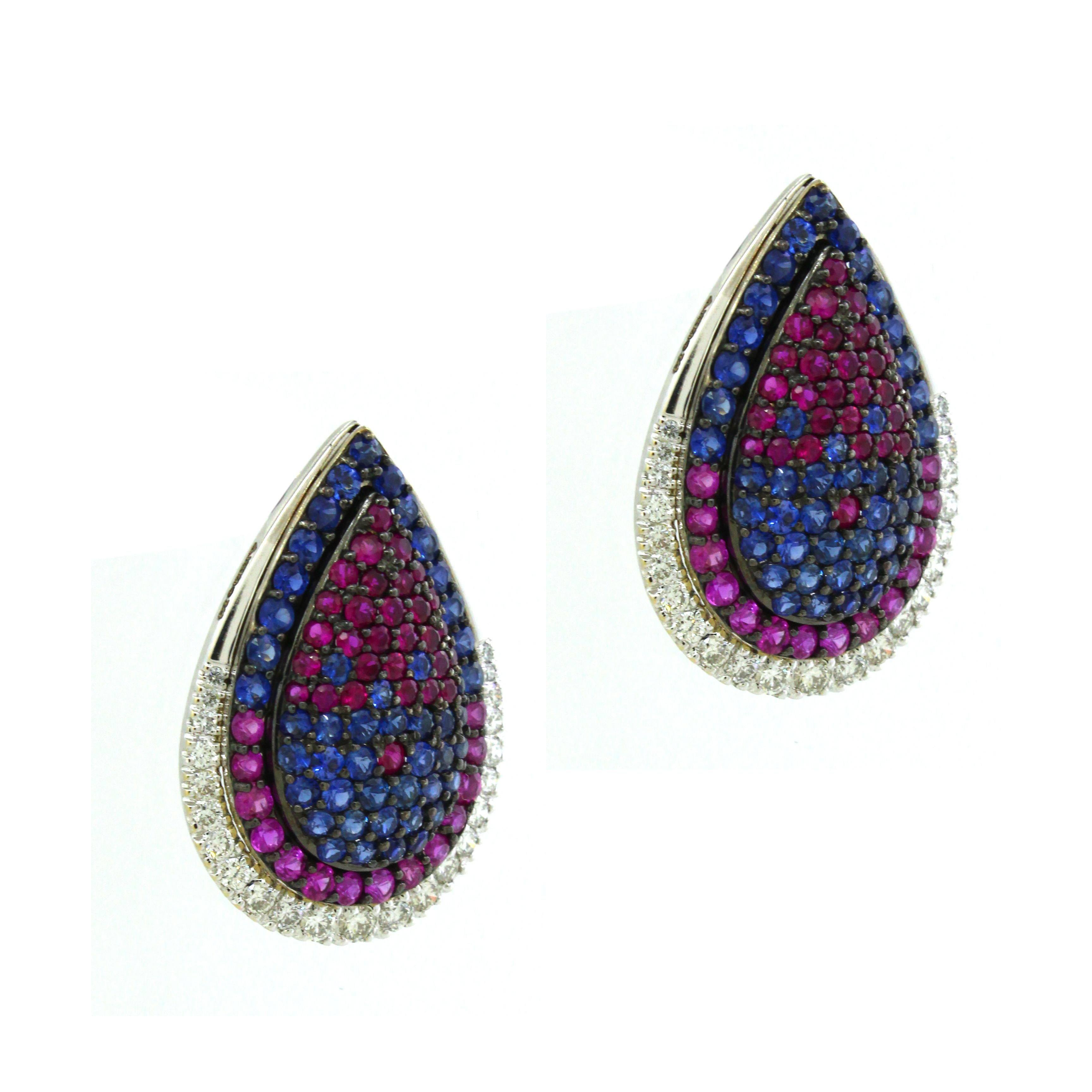 Modern 4.11 carats of Sapphire and Ruby Stud Earrings For Sale